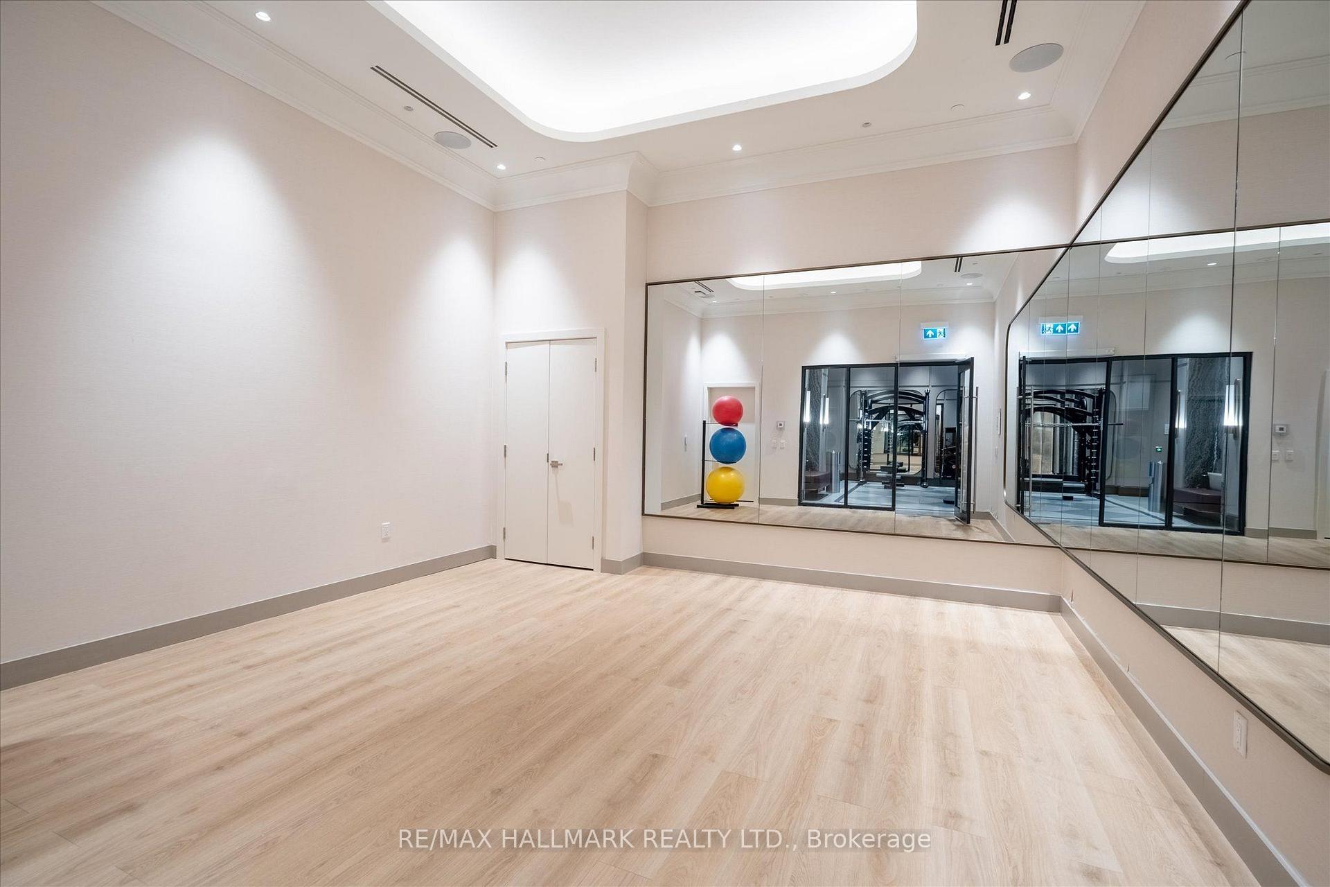259 The Kingsway TH 6 Suite 122, Toronto Unit: TH 6 Suite 122