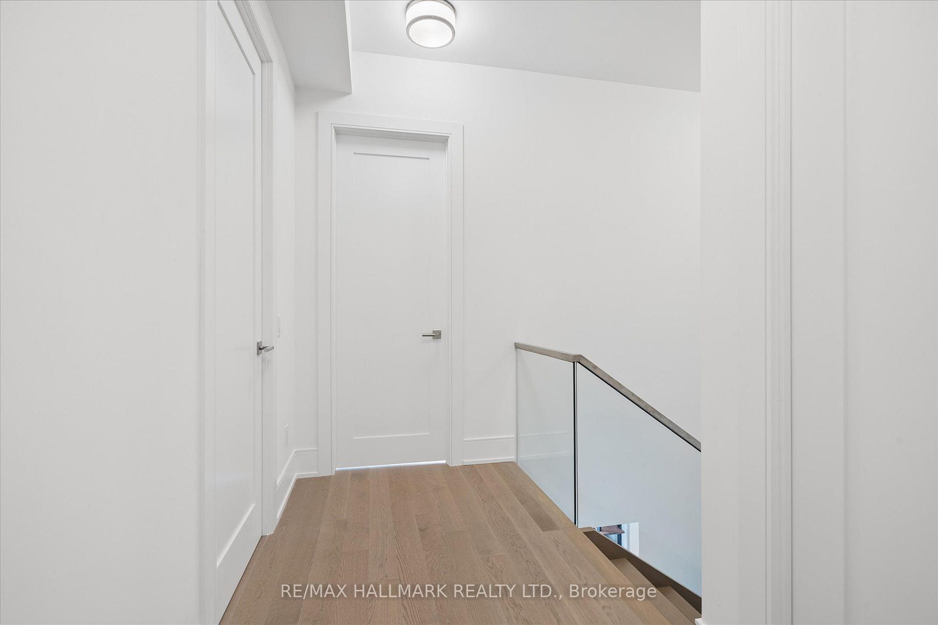 259 The Kingsway TH 6 Suite 122, Toronto Unit: TH 6 Suite 122