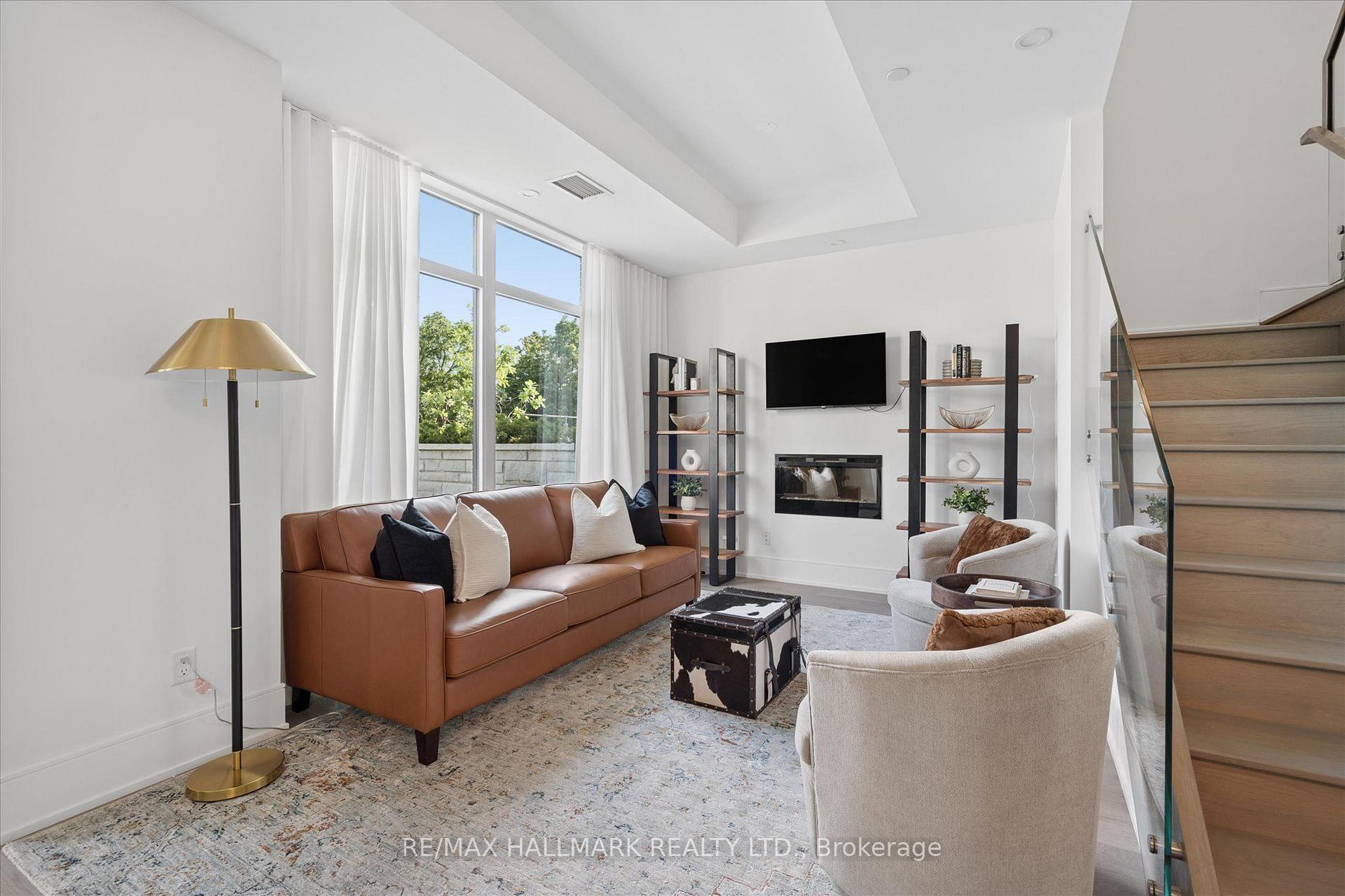259 The Kingsway TH 6 Suite 122, Toronto Unit: TH 6 Suite 122