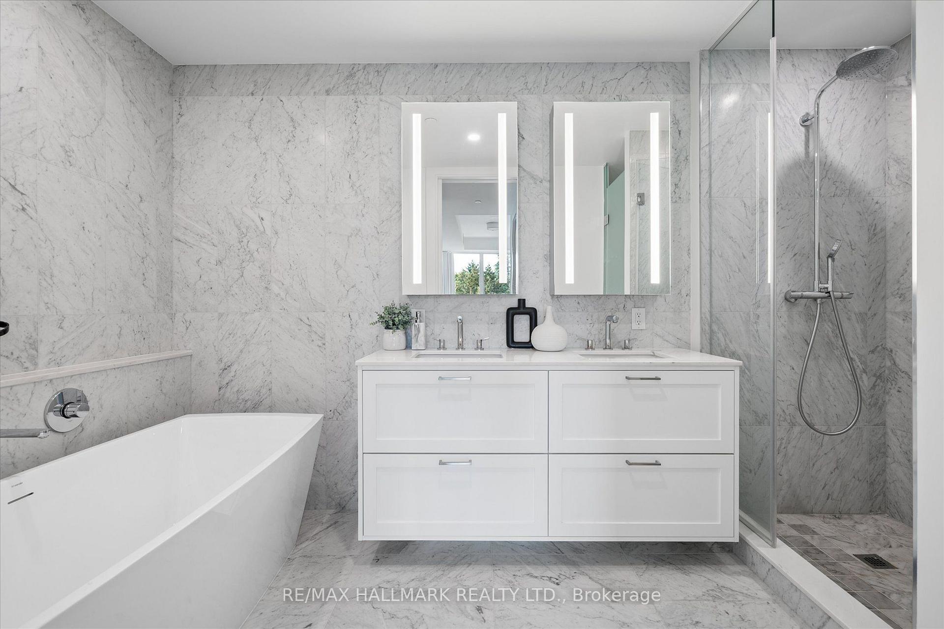259 The Kingsway TH 6 Suite 122, Toronto Unit: TH 6 Suite 122