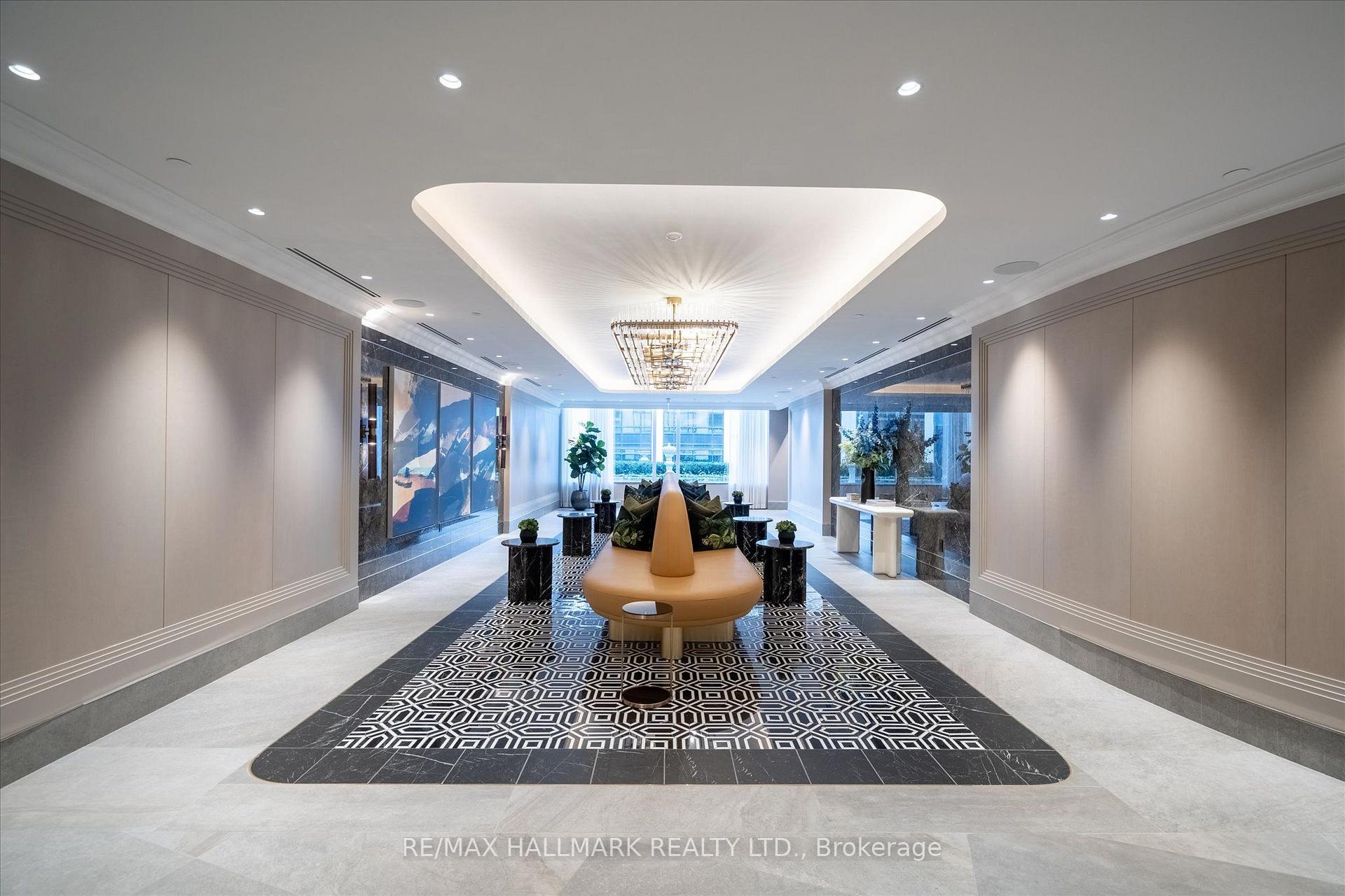 259 The Kingsway TH 6 Suite 122, Toronto Unit: TH 6 Suite 122