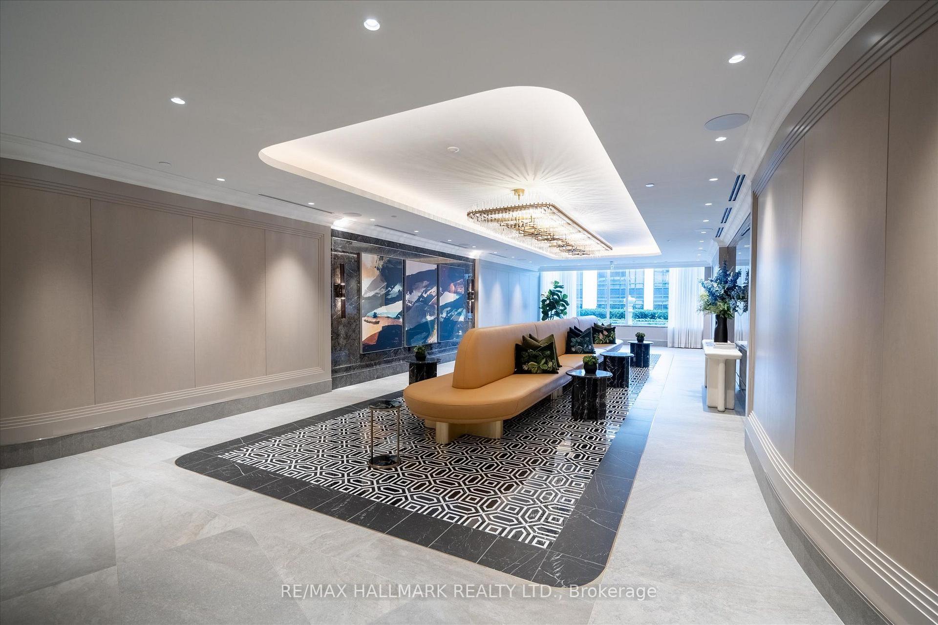 259 The Kingsway TH 6 Suite 122, Toronto Unit: TH 6 Suite 122