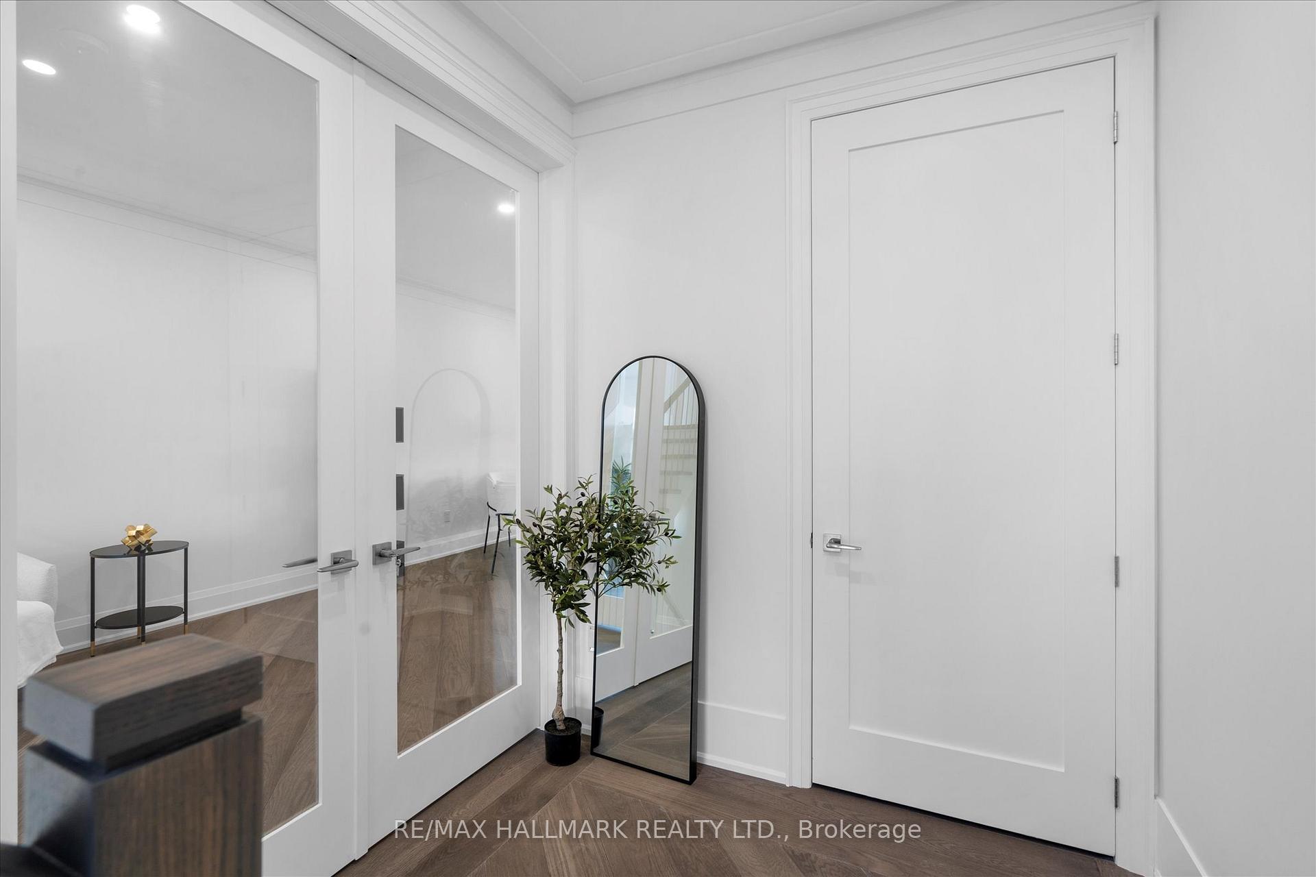 27 Antonio Court 1B, Toronto Unit: 1B