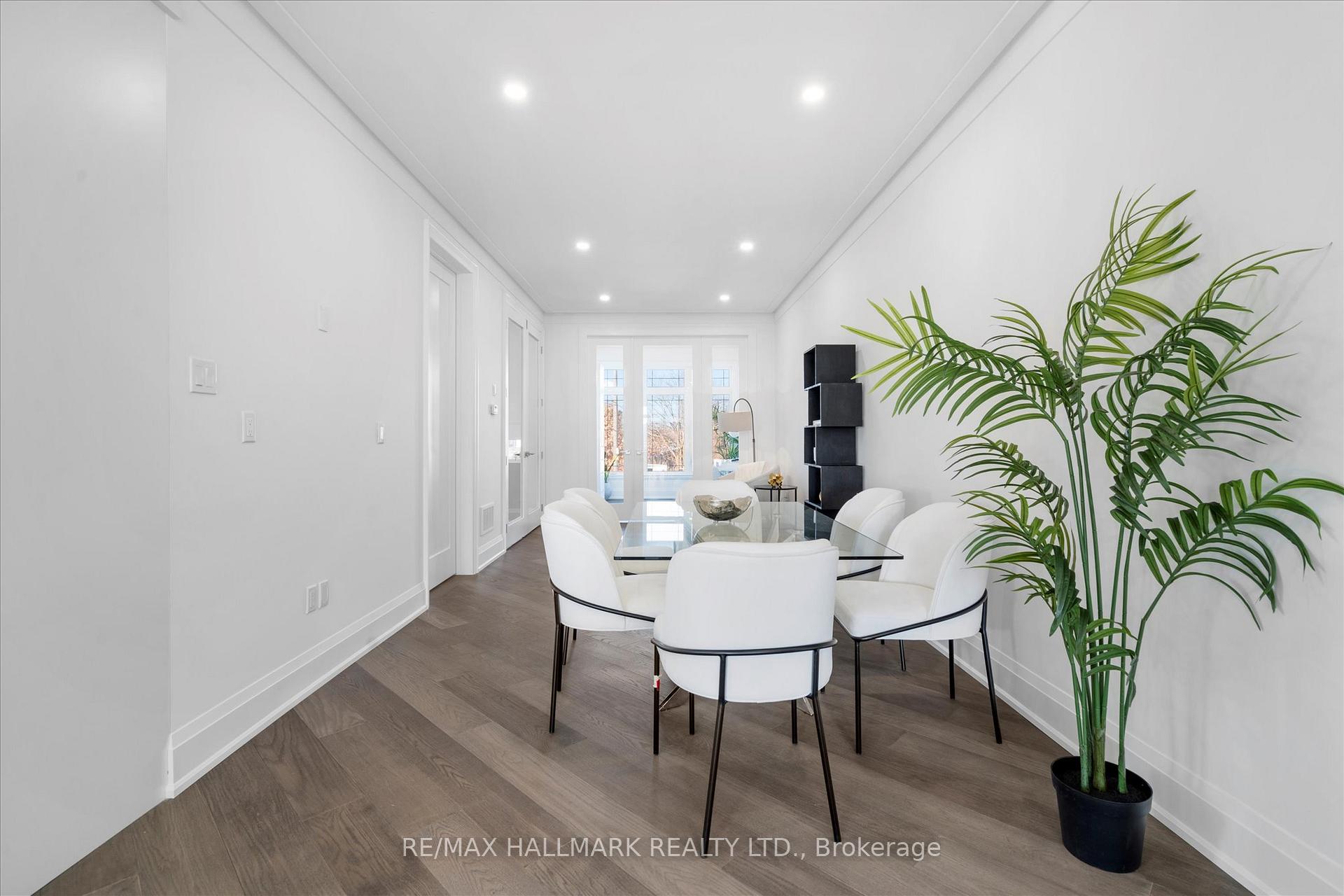 27 Antonio Court 1B, Toronto Unit: 1B
