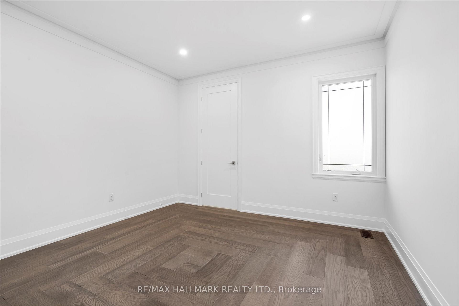 27 Antonio Court 1B, Toronto Unit: 1B