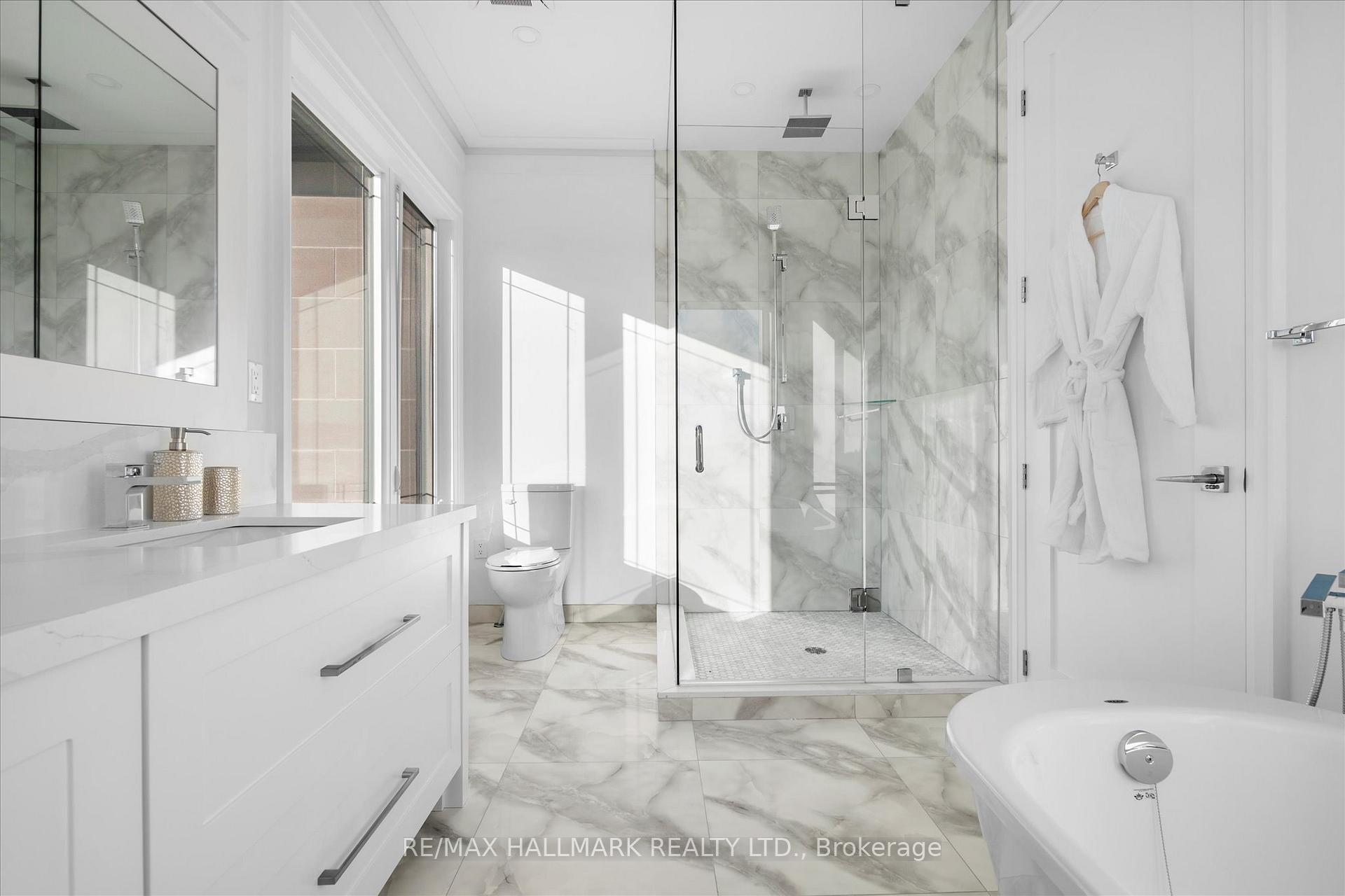 27 Antonio Court 1B, Toronto Unit: 1B