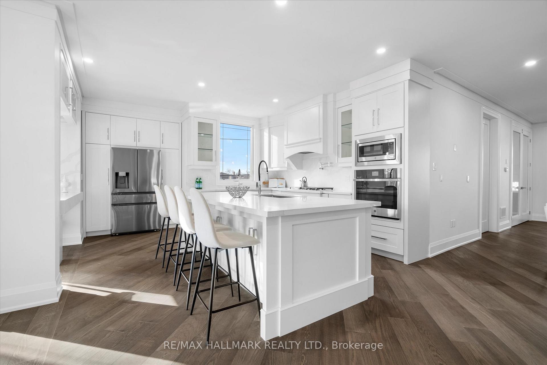 27 Antonio Court 1B, Toronto Unit: 1B