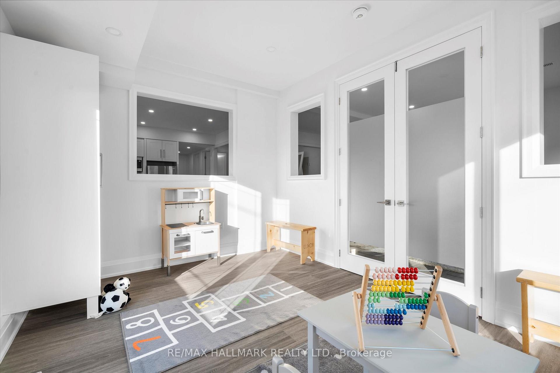 27 Antonio Court 1B, Toronto Unit: 1B