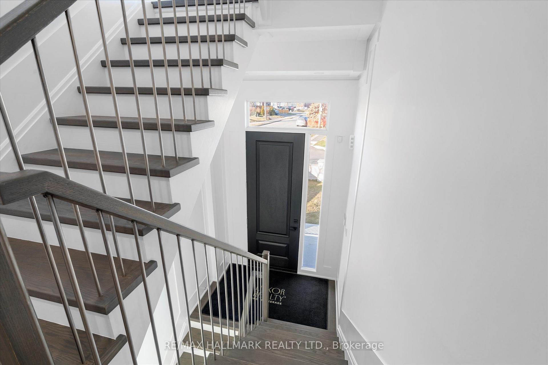 27 Antonio Court 1B, Toronto Unit: 1B