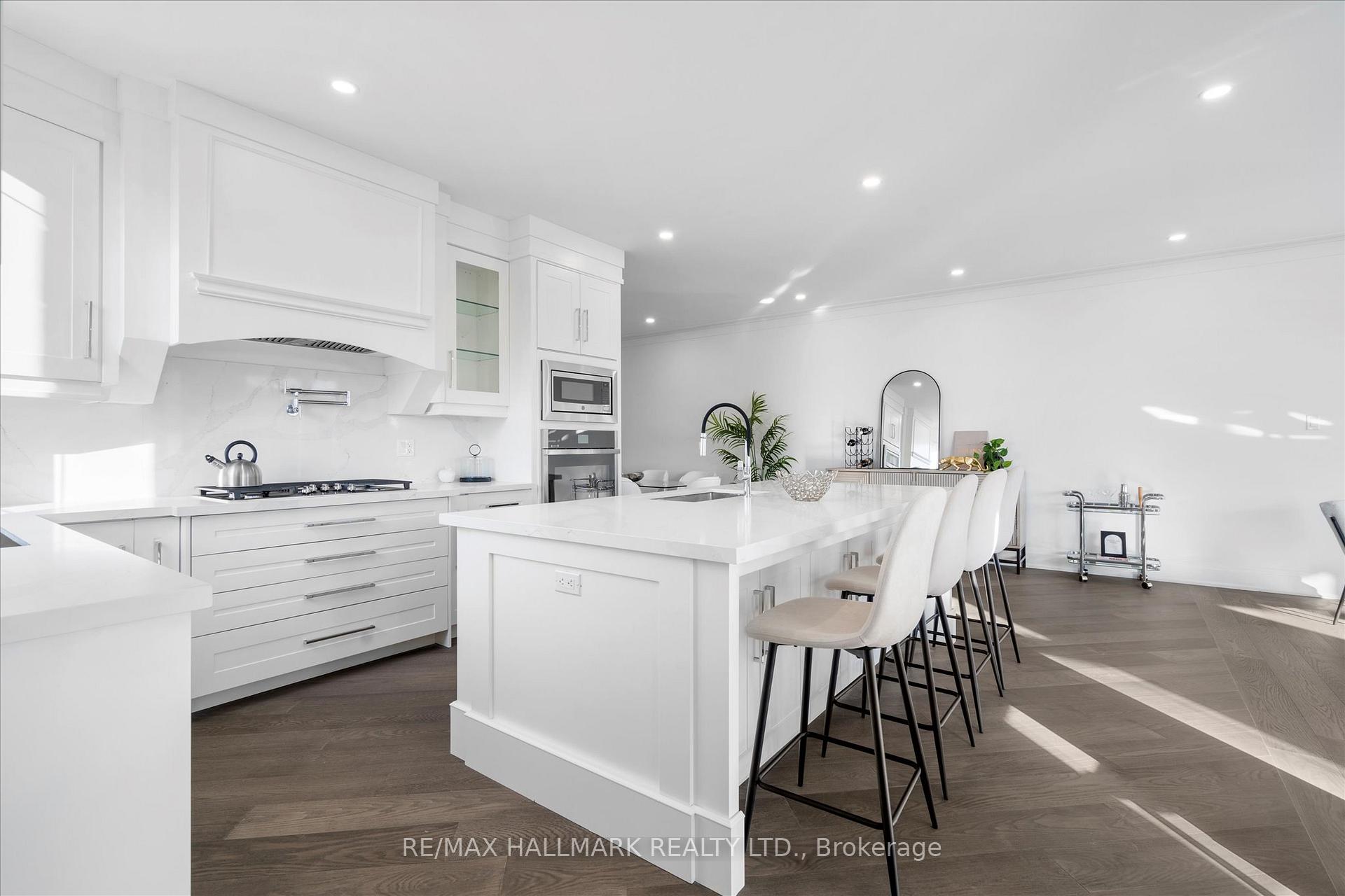 27 Antonio Court 1B, Toronto Unit: 1B