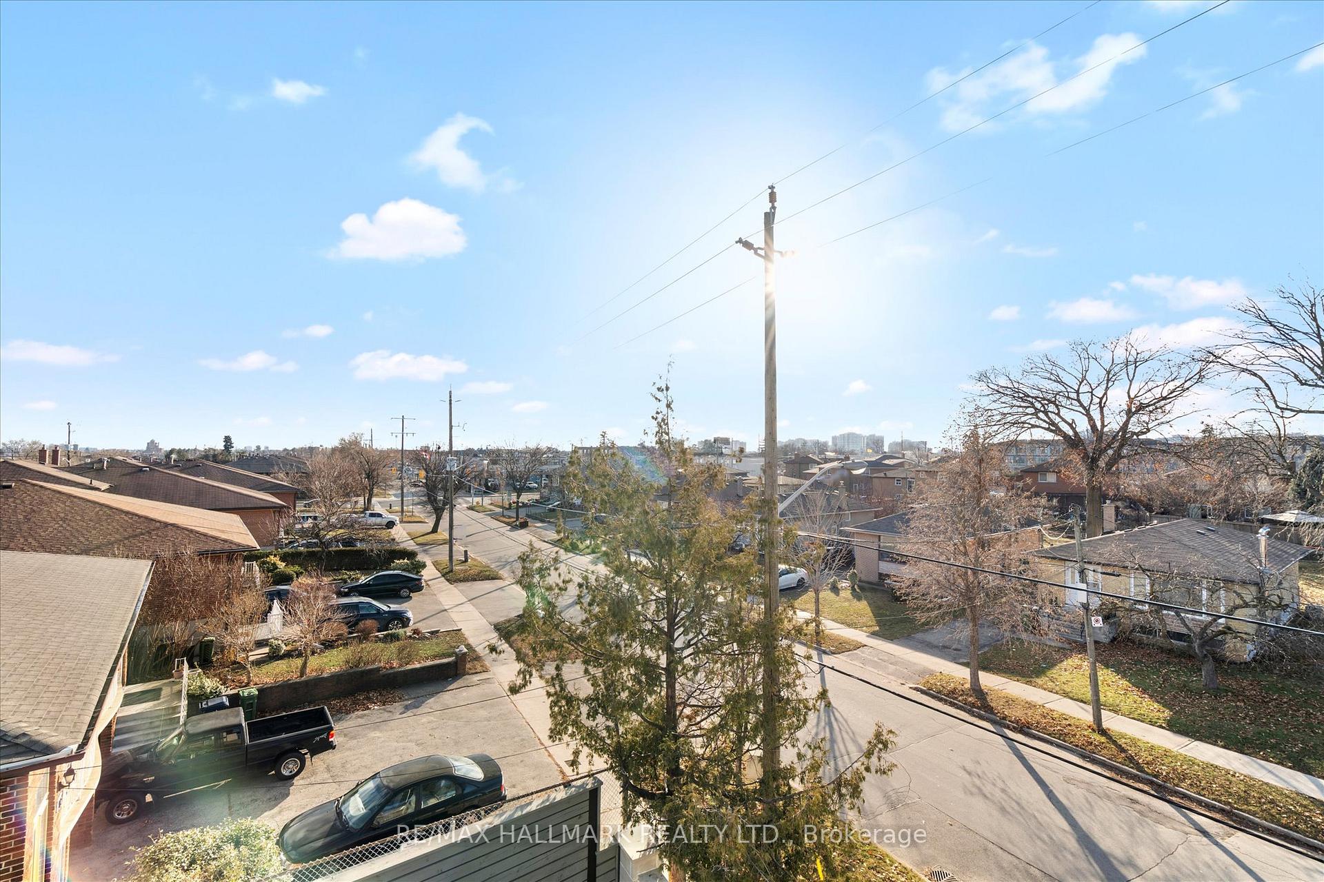 27 Antonio Court 1B, Toronto Unit: 1B