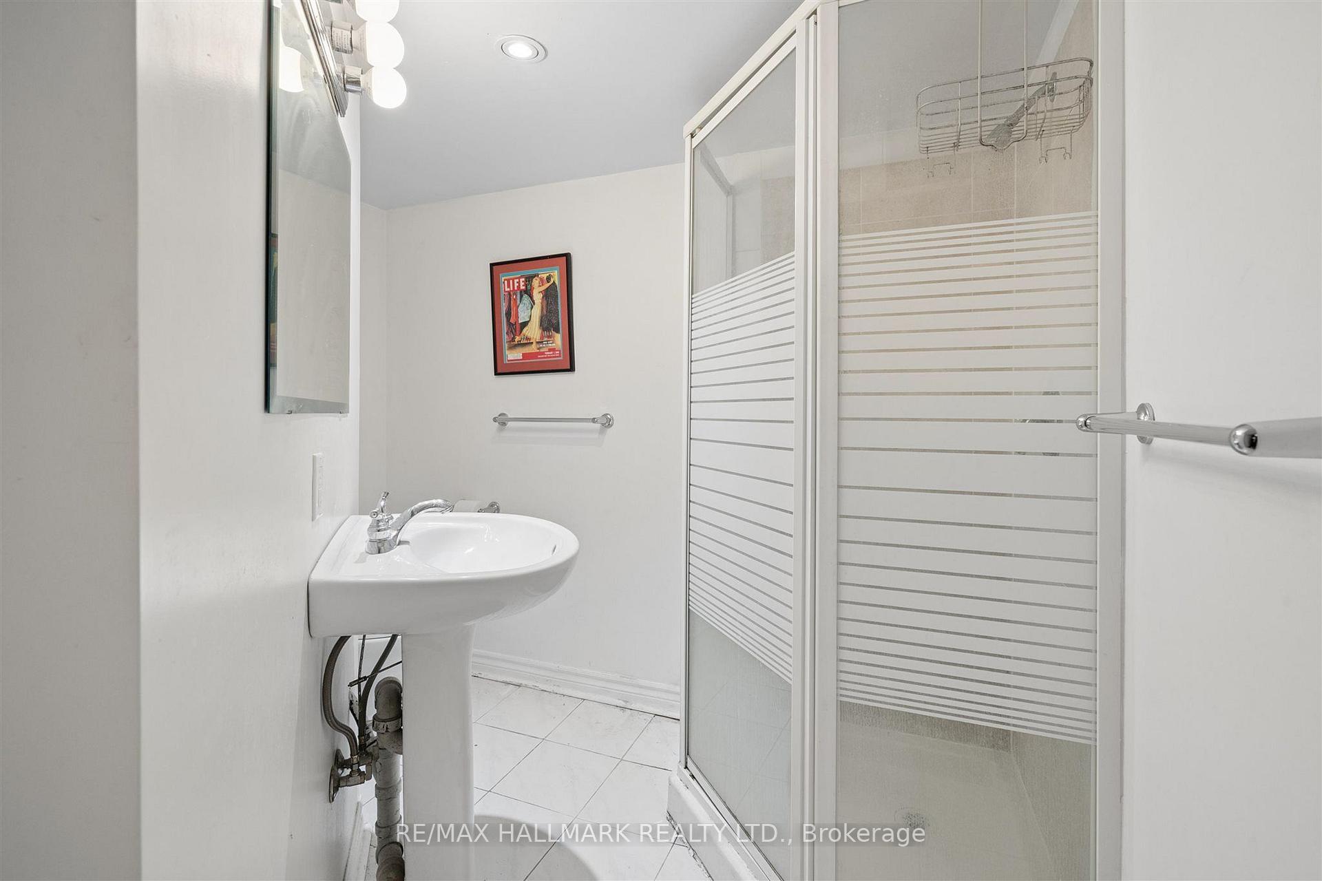 28 Finsbury Crescent, Toronto