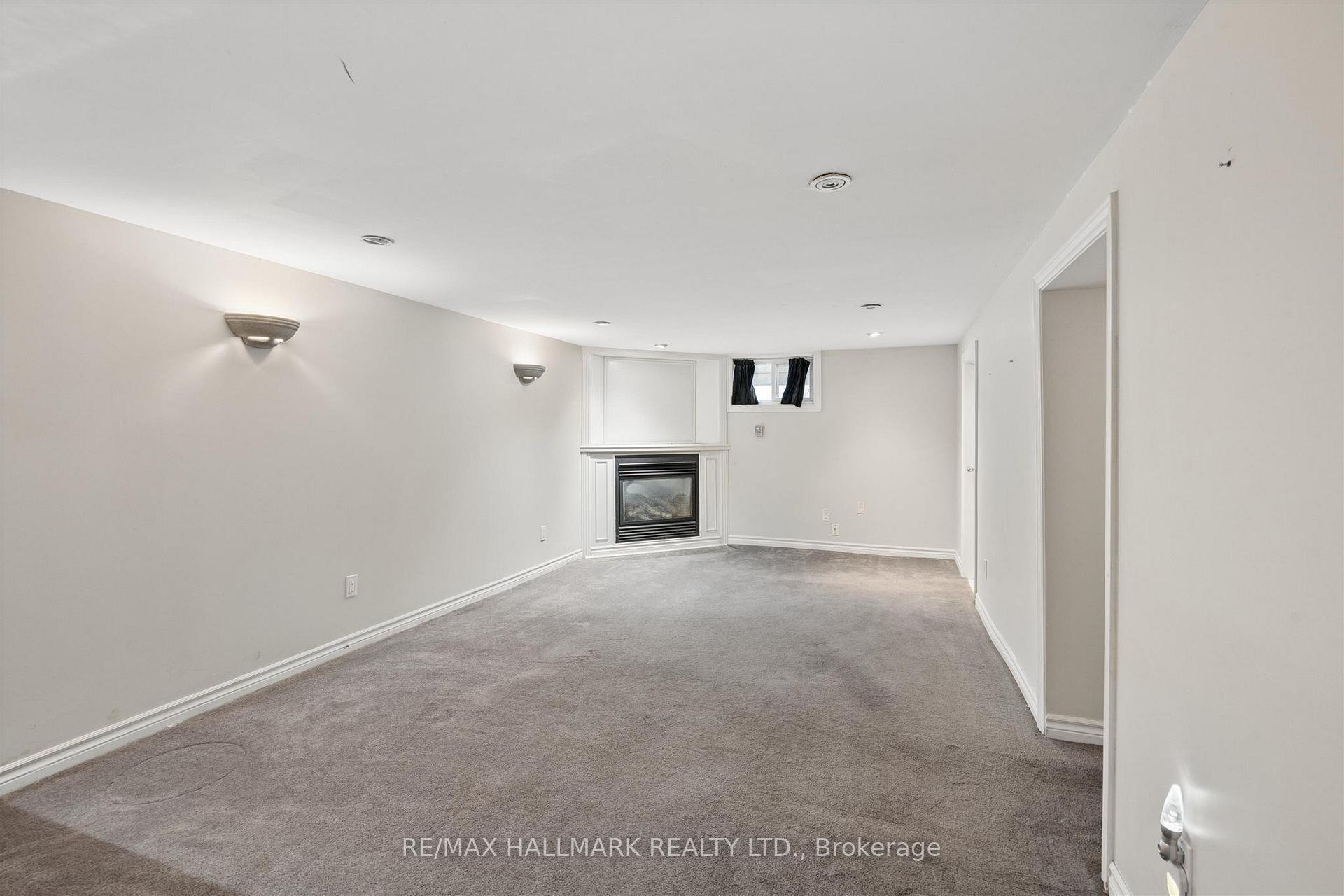 28 Finsbury Crescent, Toronto