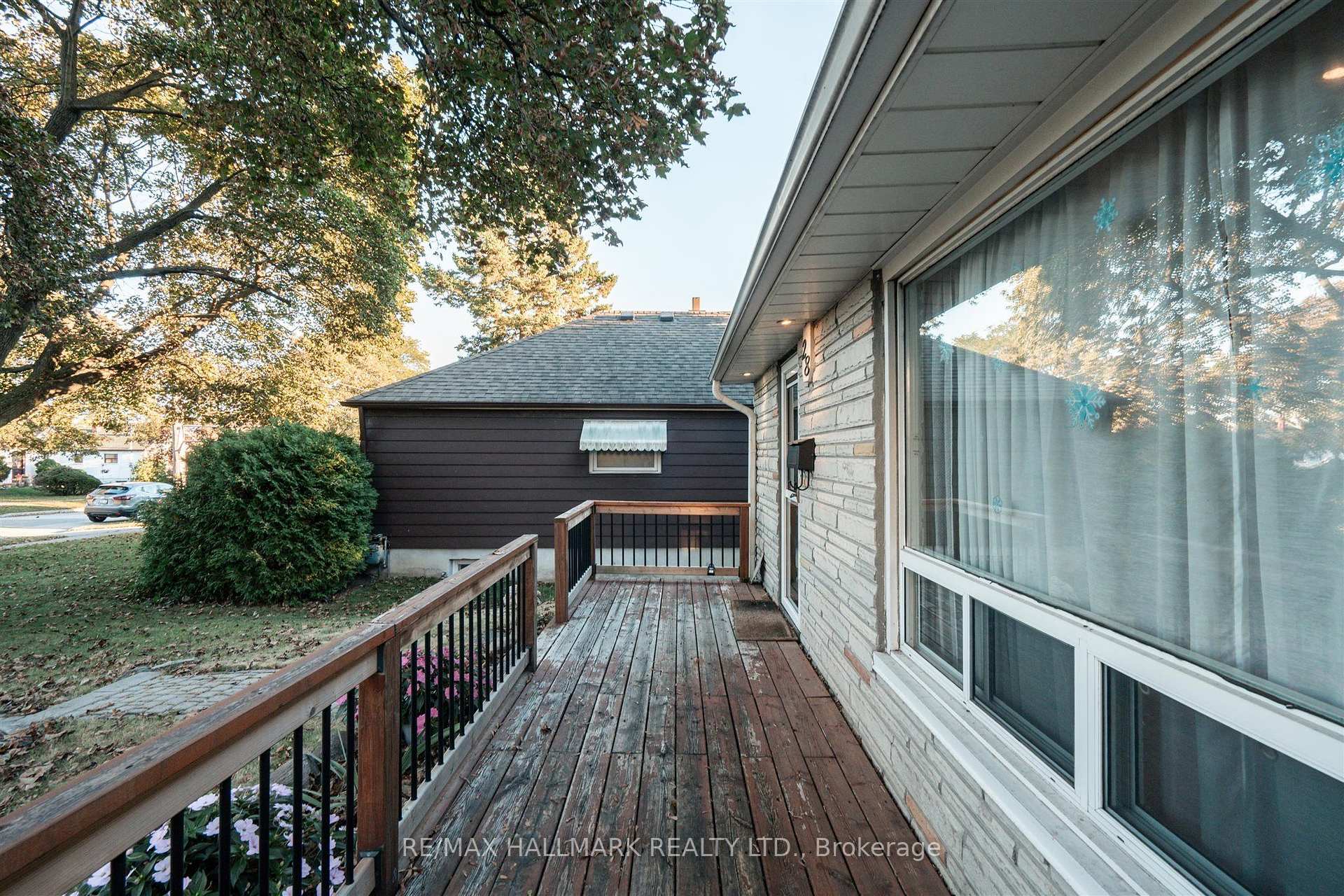 28 Finsbury Crescent, Toronto