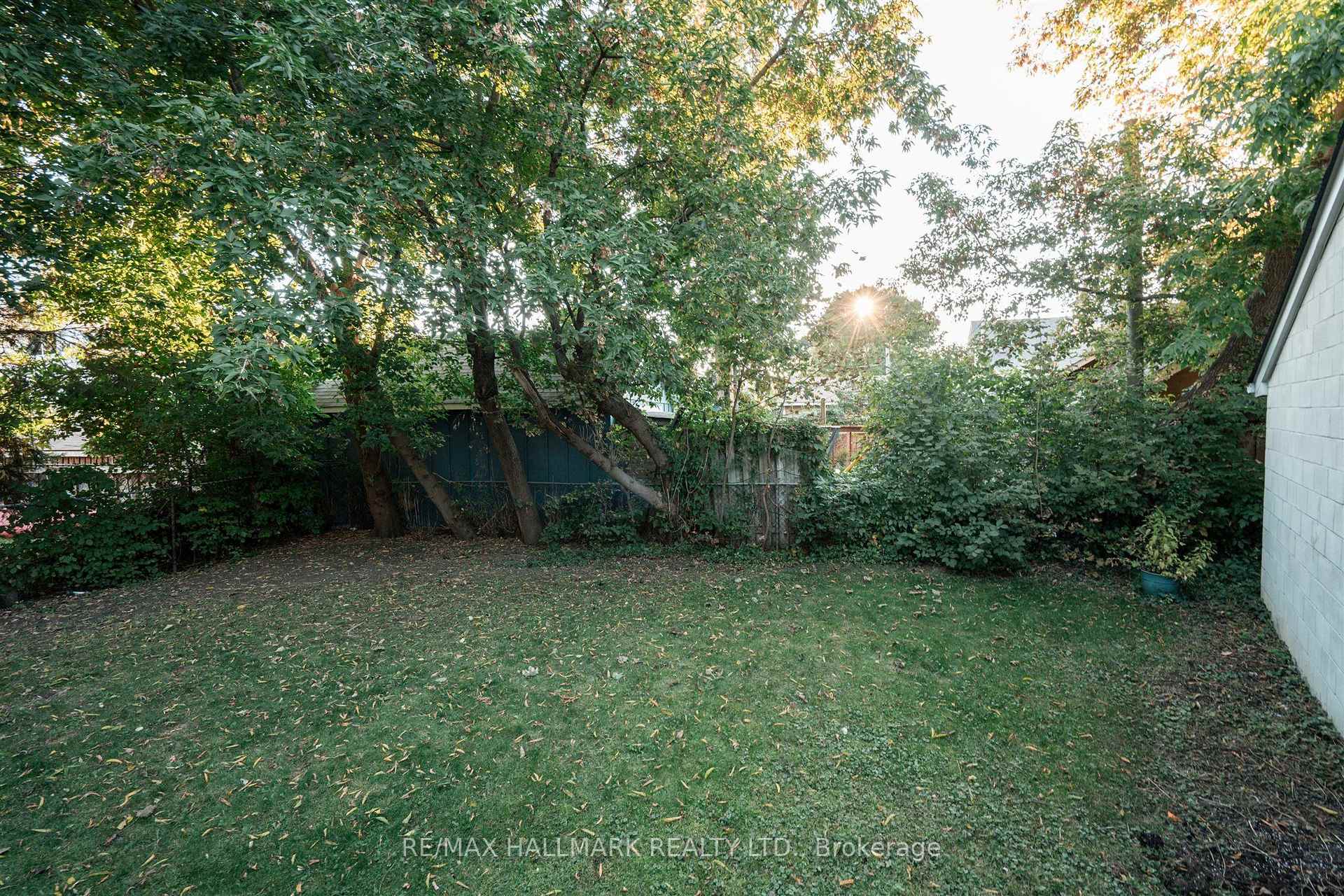 28 Finsbury Crescent, Toronto