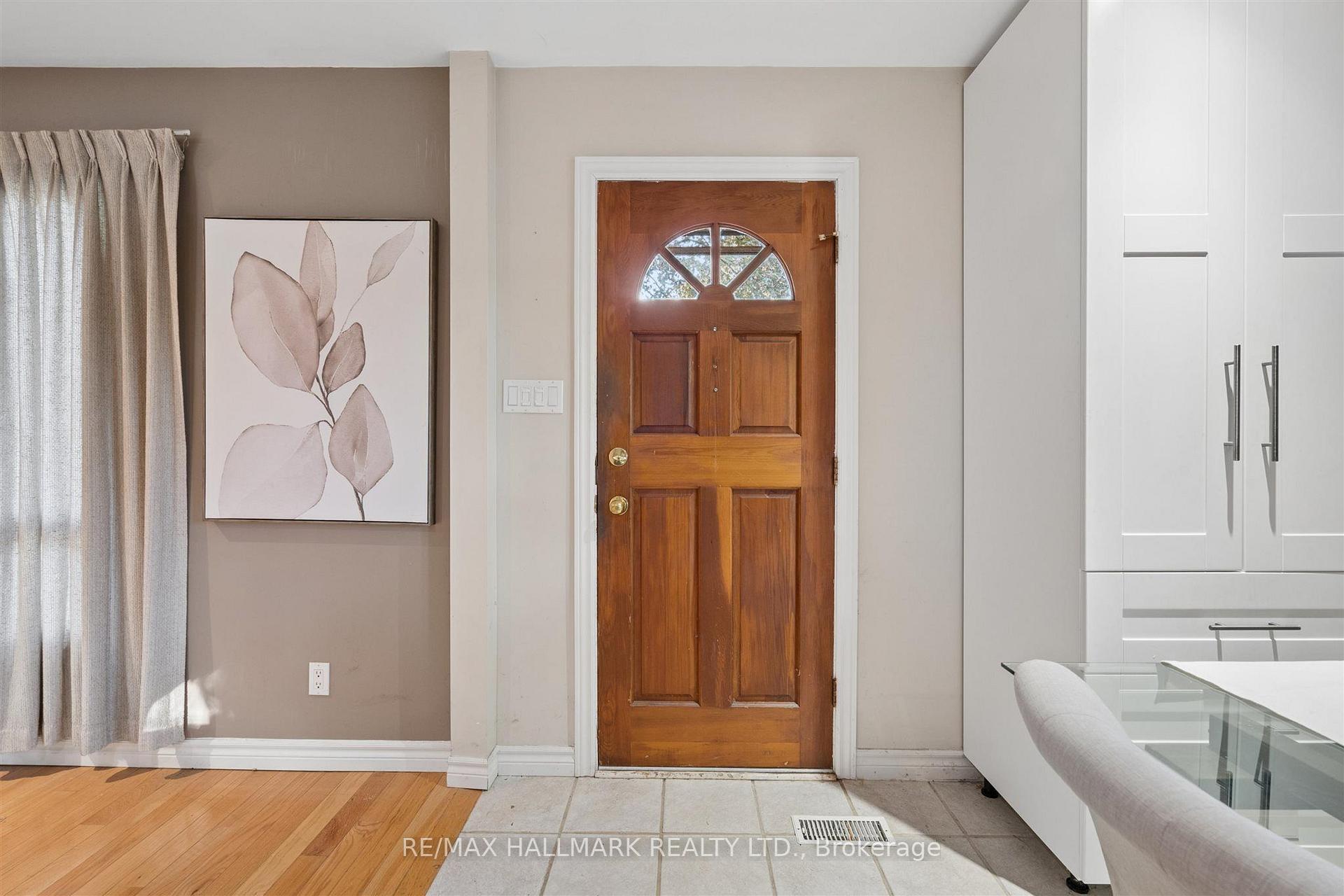 28 Finsbury Crescent, Toronto