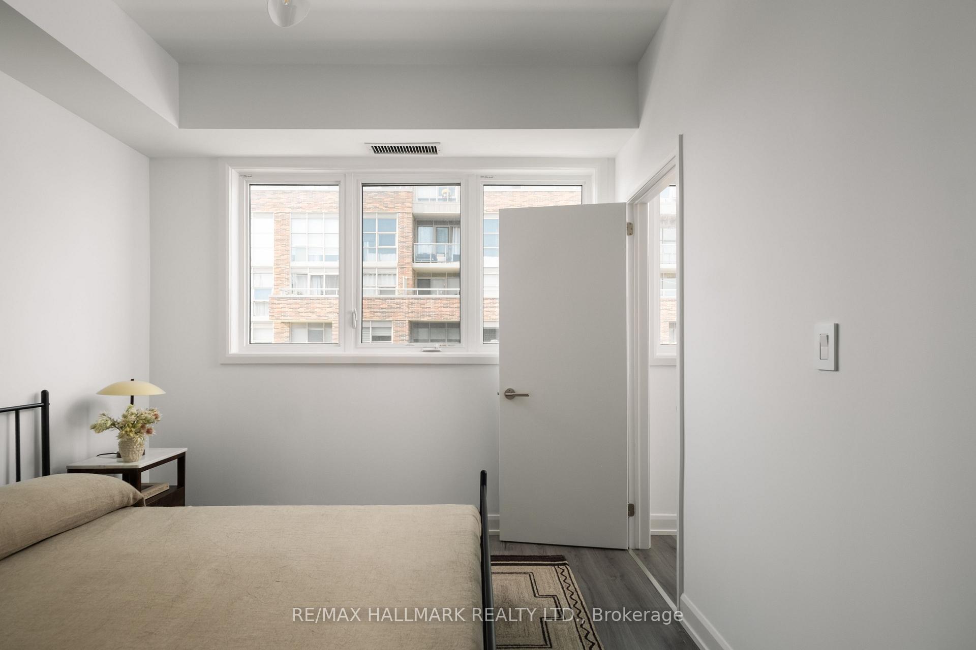 385 Osler Street N 406, Toronto Unit: 406