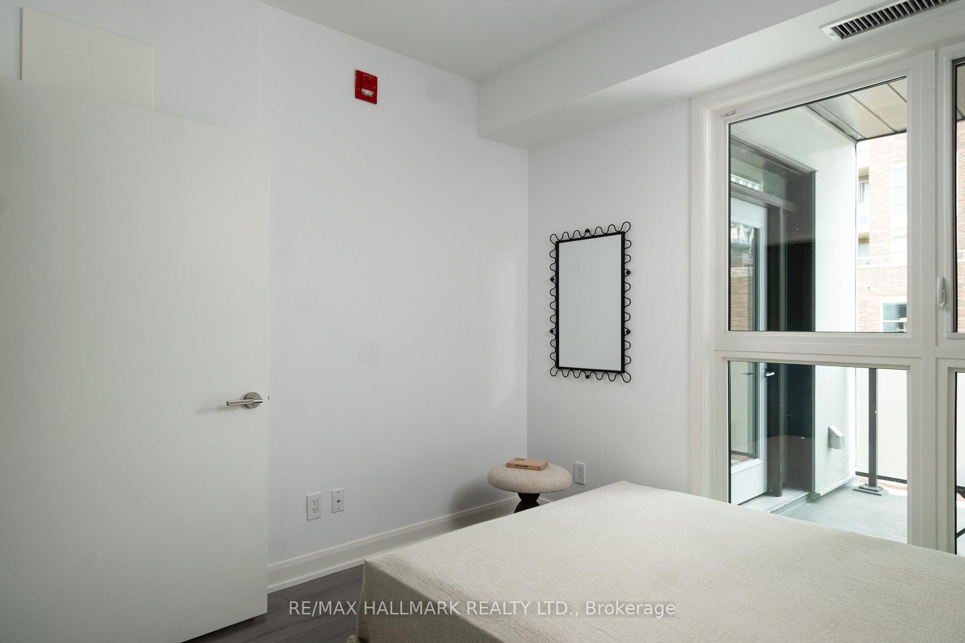 385 Osler Street N 406, Toronto Unit: 406