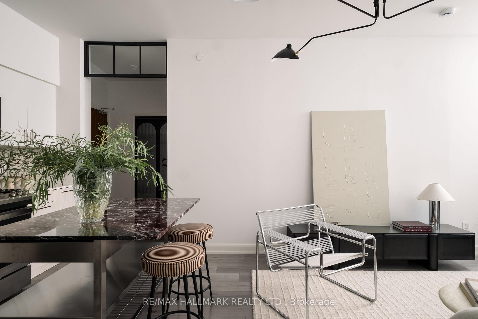 385 Osler Street N 406, Toronto Unit: 406