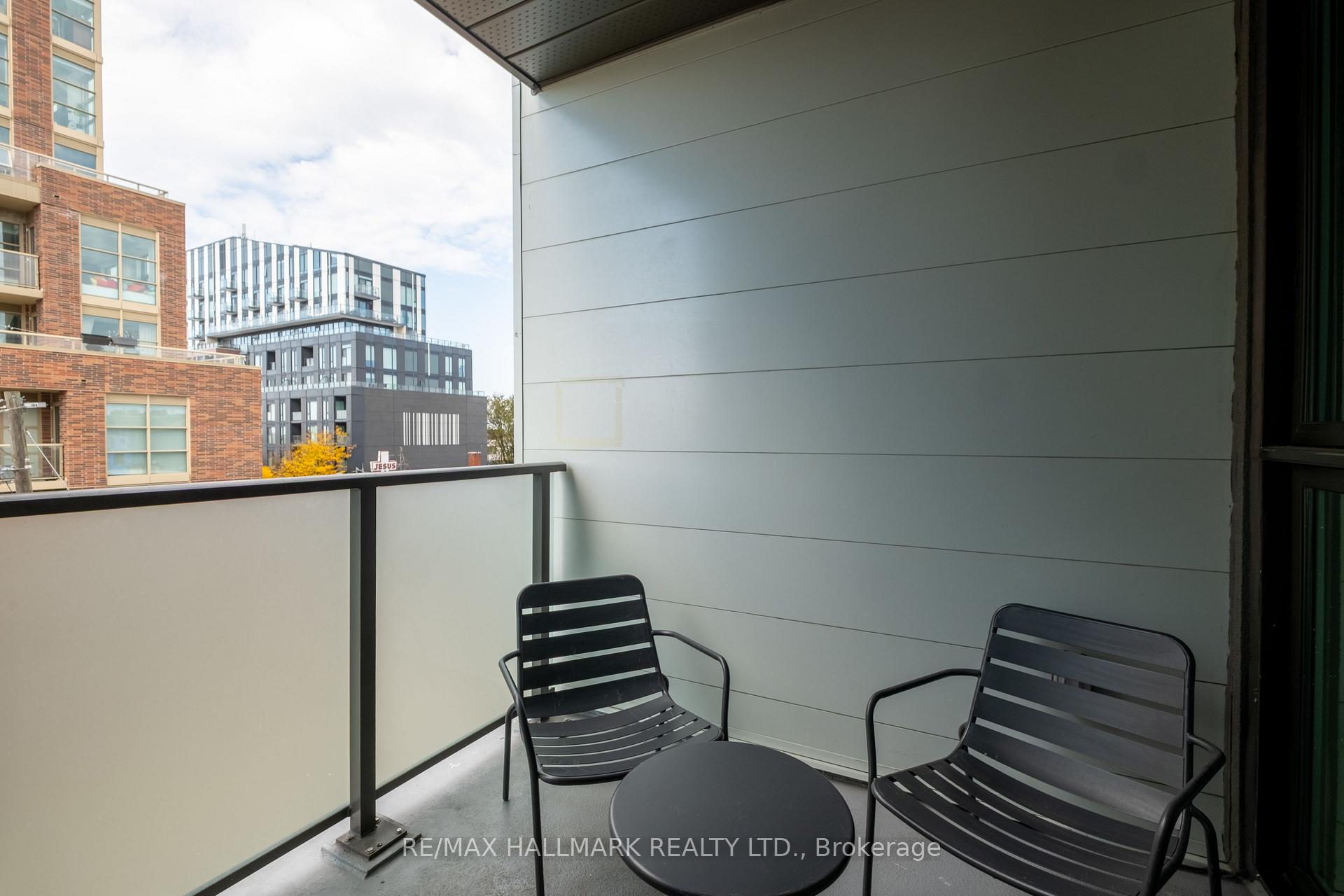 385 Osler Street N 406, Toronto Unit: 406