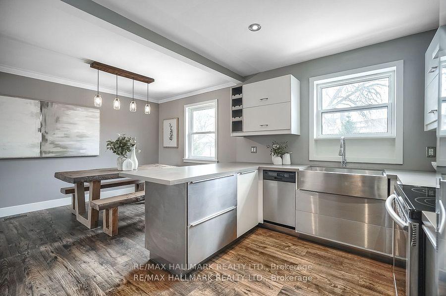 6 Thirty First Street UPPER, Toronto Unit: UPPER