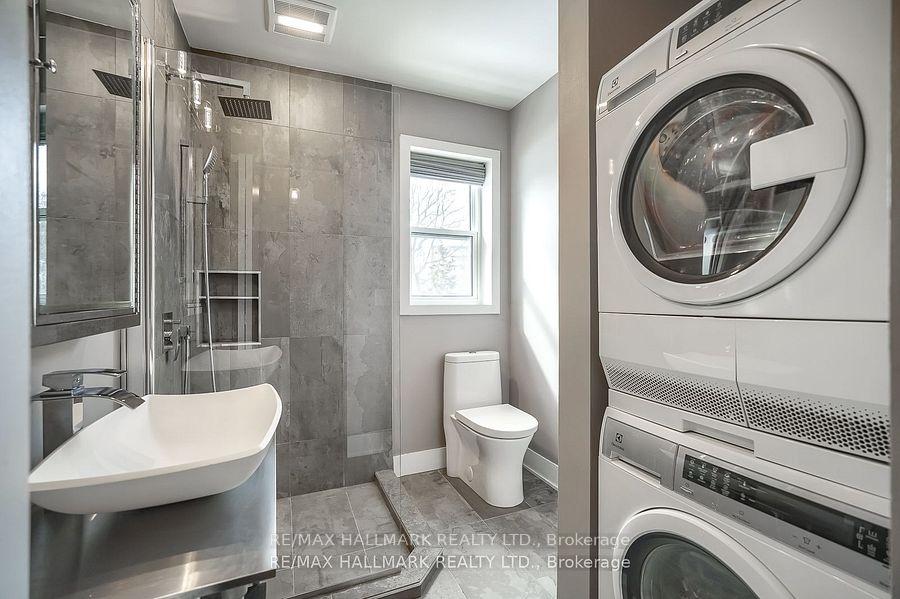 6 Thirty First Street UPPER, Toronto Unit: UPPER