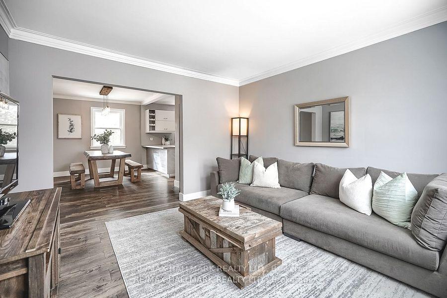 6 Thirty First Street UPPER, Toronto Unit: UPPER