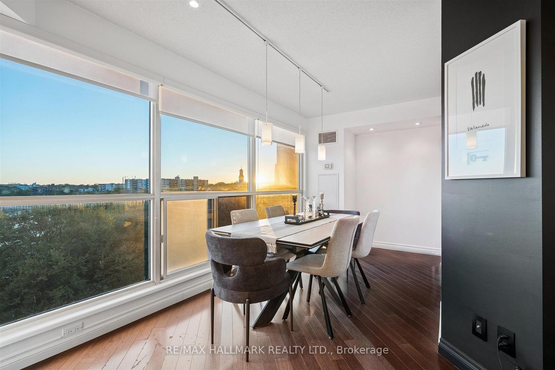 2267 Lakeshore Boulevard W 707, Toronto Unit: 707