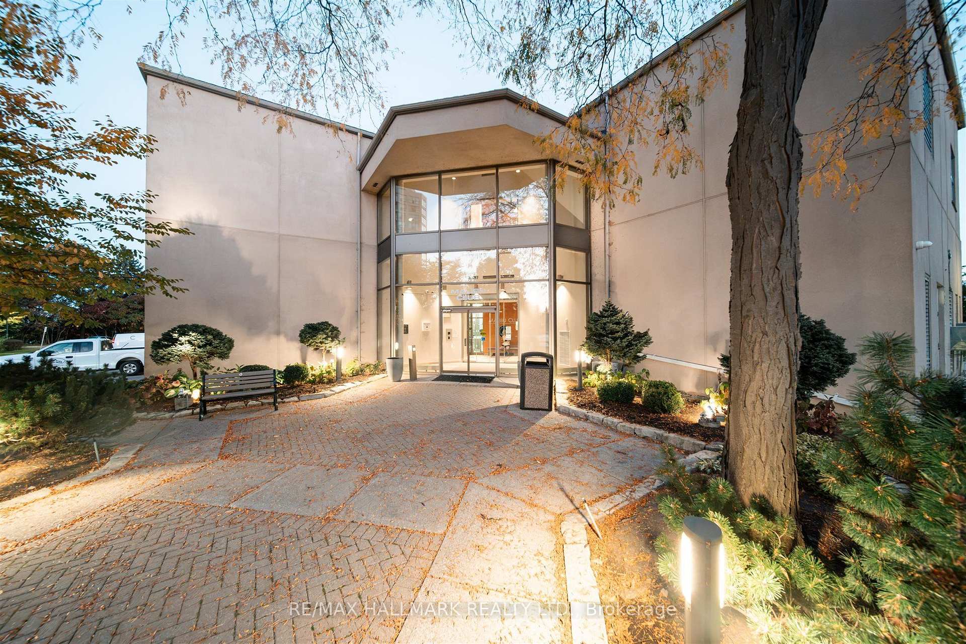 2267 Lakeshore Boulevard W 707, Toronto Unit: 707