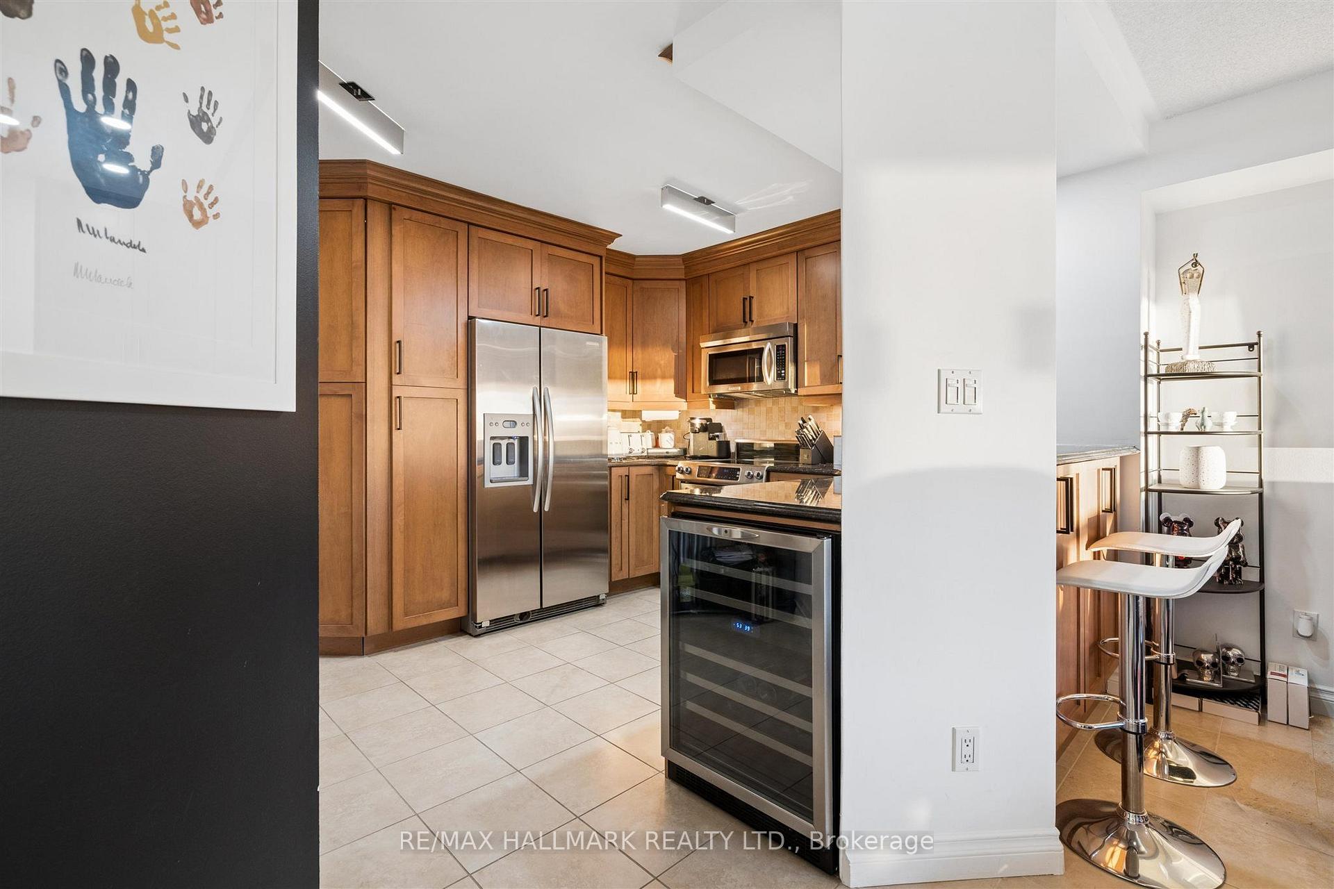 2267 Lakeshore Boulevard W 707, Toronto Unit: 707
