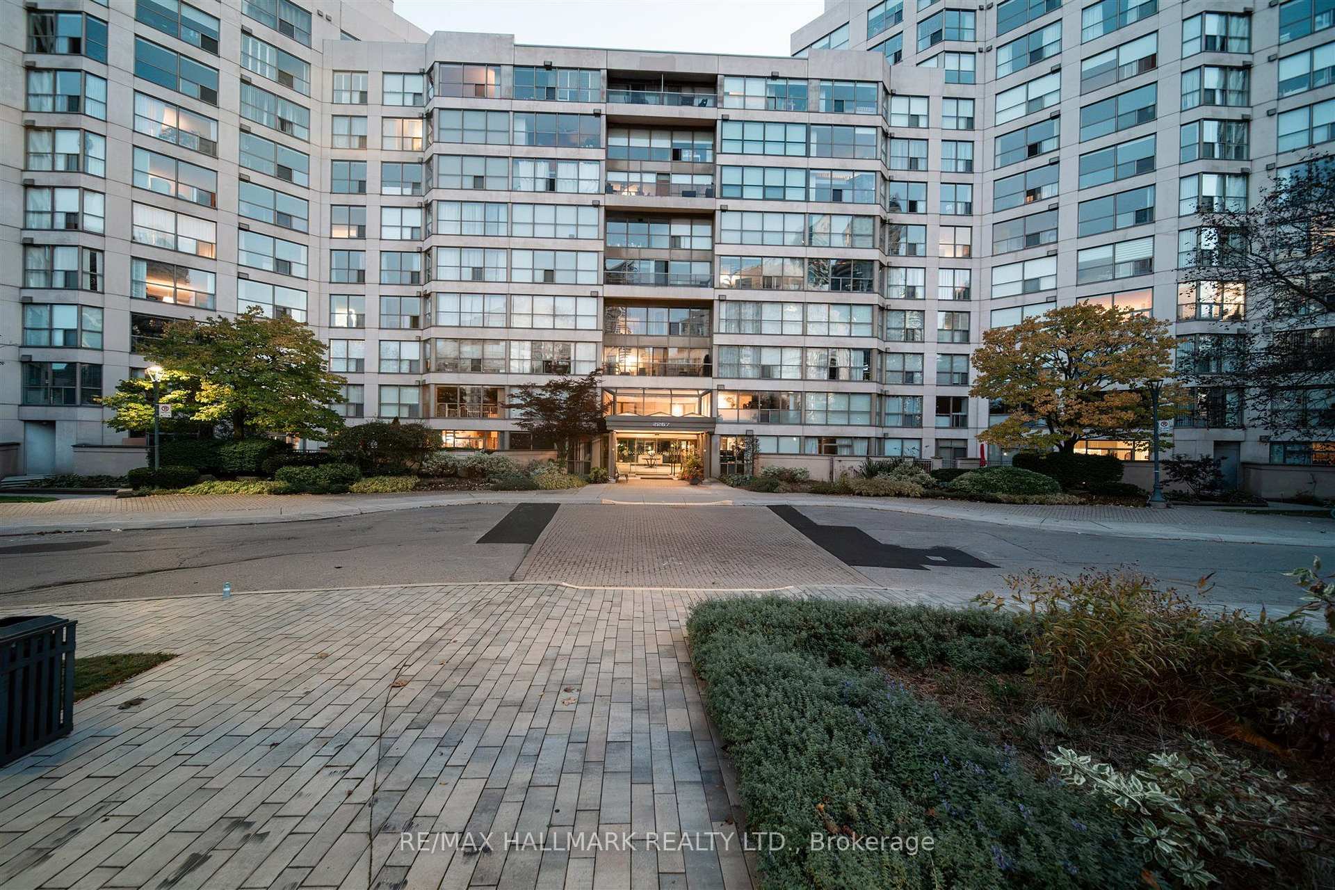 2267 Lakeshore Boulevard W 707, Toronto Unit: 707