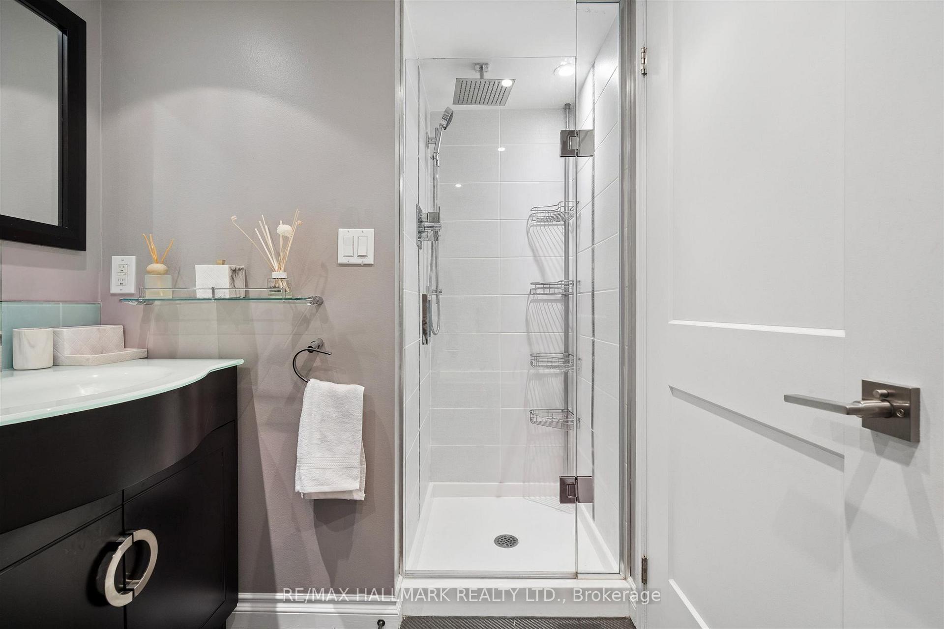 2267 Lakeshore Boulevard W 707, Toronto Unit: 707