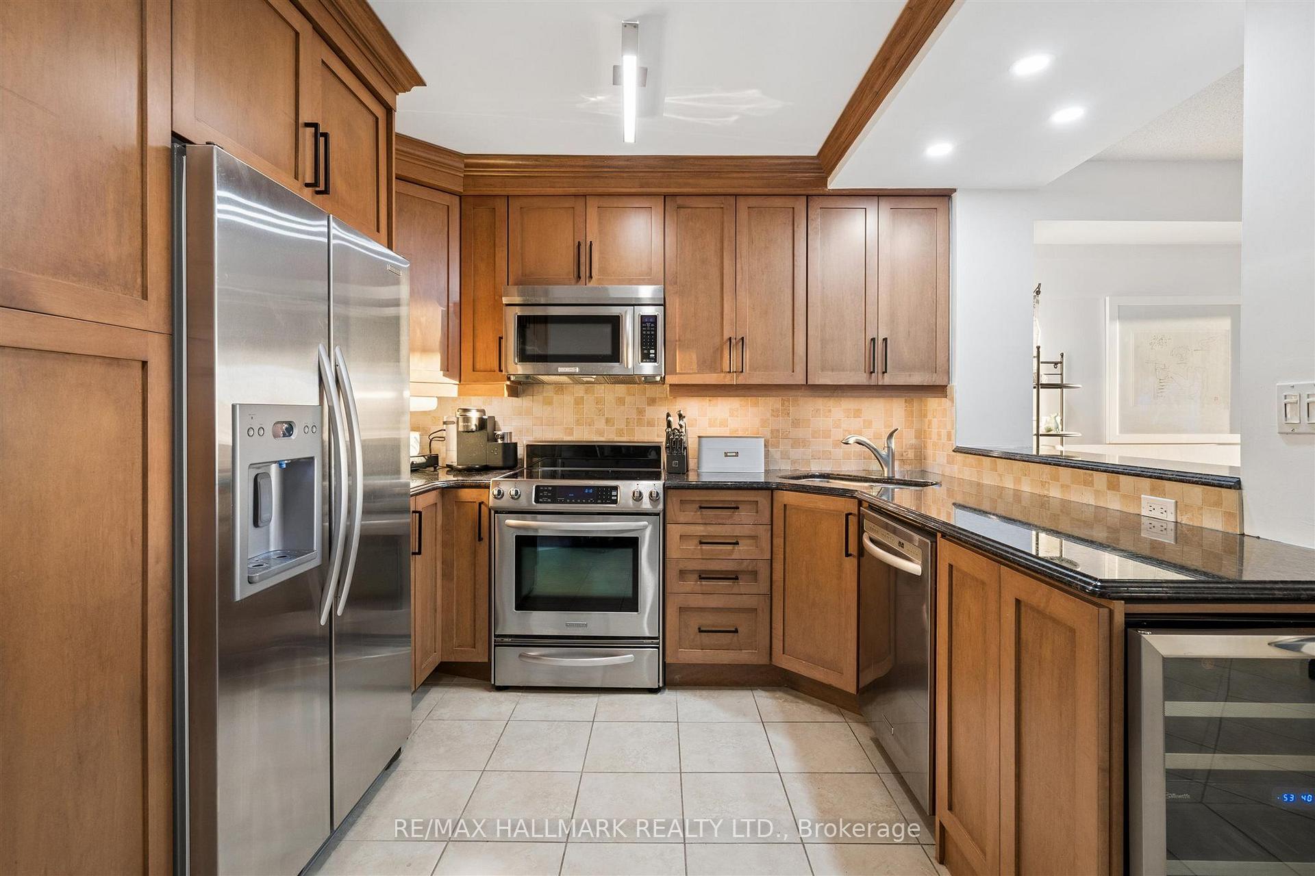 2267 Lakeshore Boulevard W 707, Toronto Unit: 707