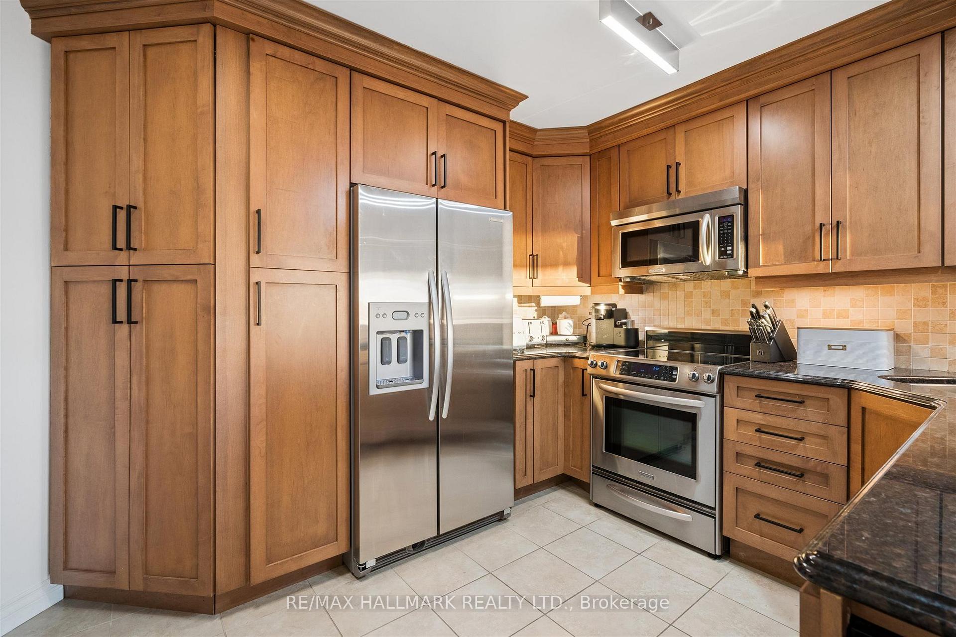 2267 Lakeshore Boulevard W 707, Toronto Unit: 707