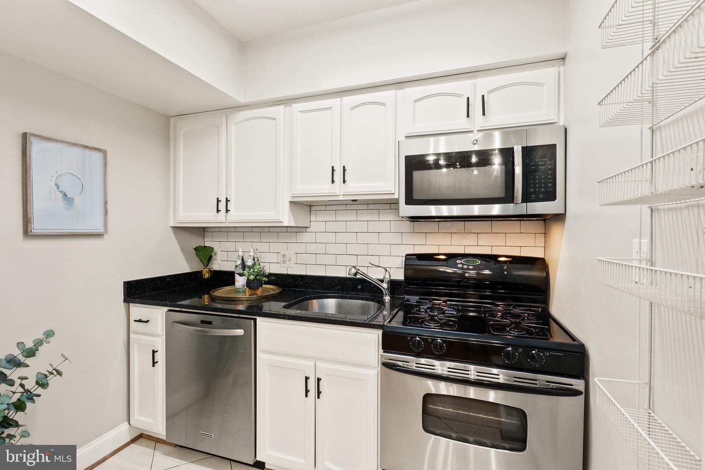 718 PARK ROAD NW Unit: 1