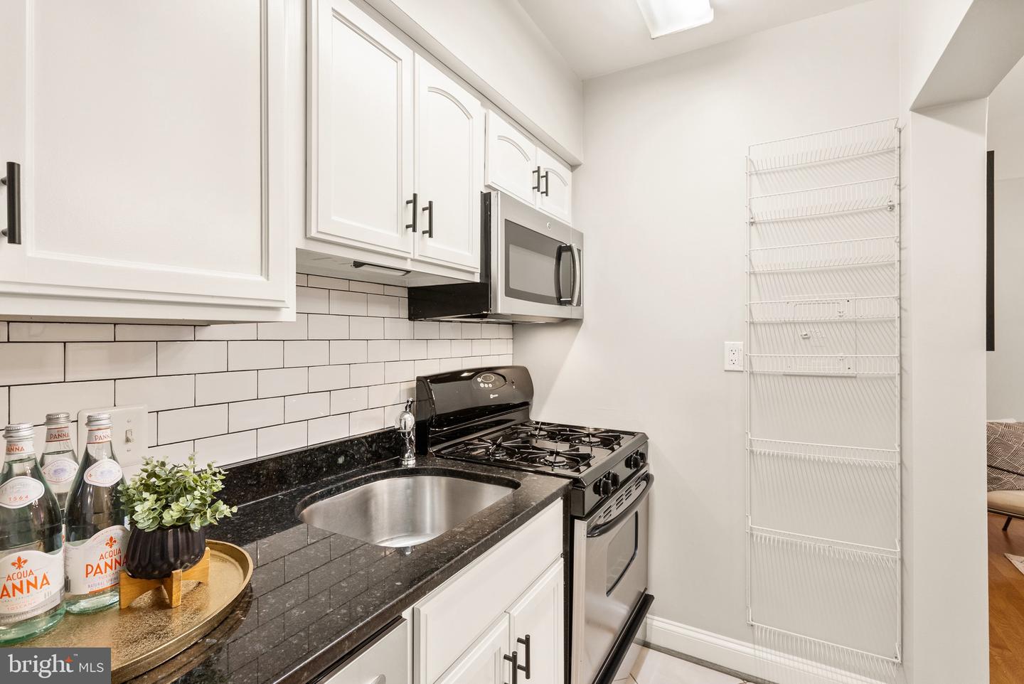 718 PARK ROAD NW Unit: 1