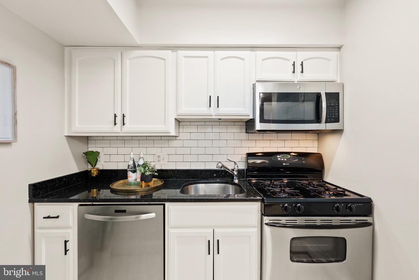 718 PARK ROAD NW Unit: 1
