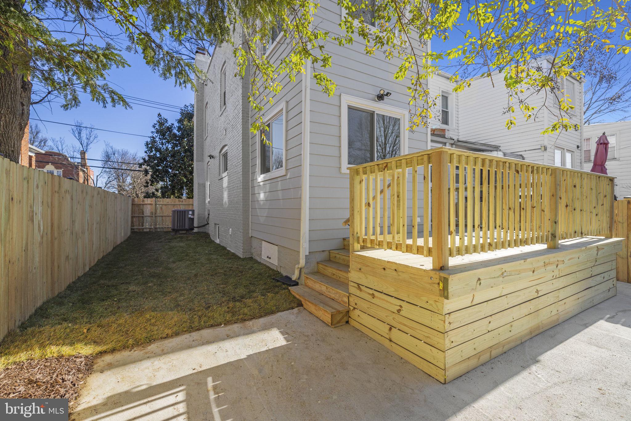 4310 13th STREET NE