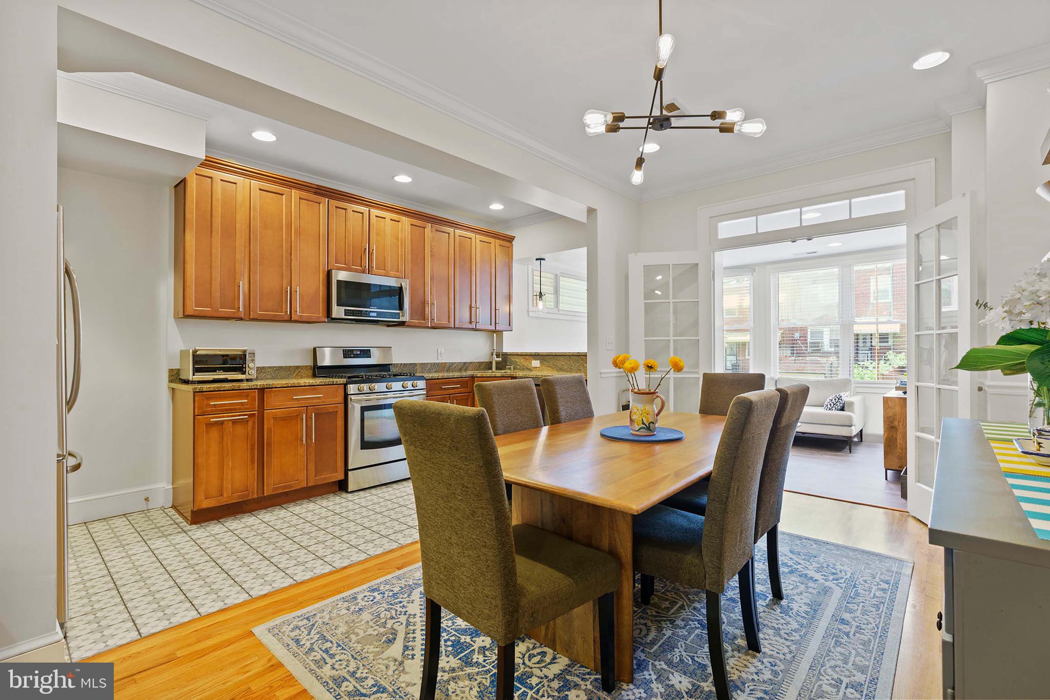 550 23rd Pl NE