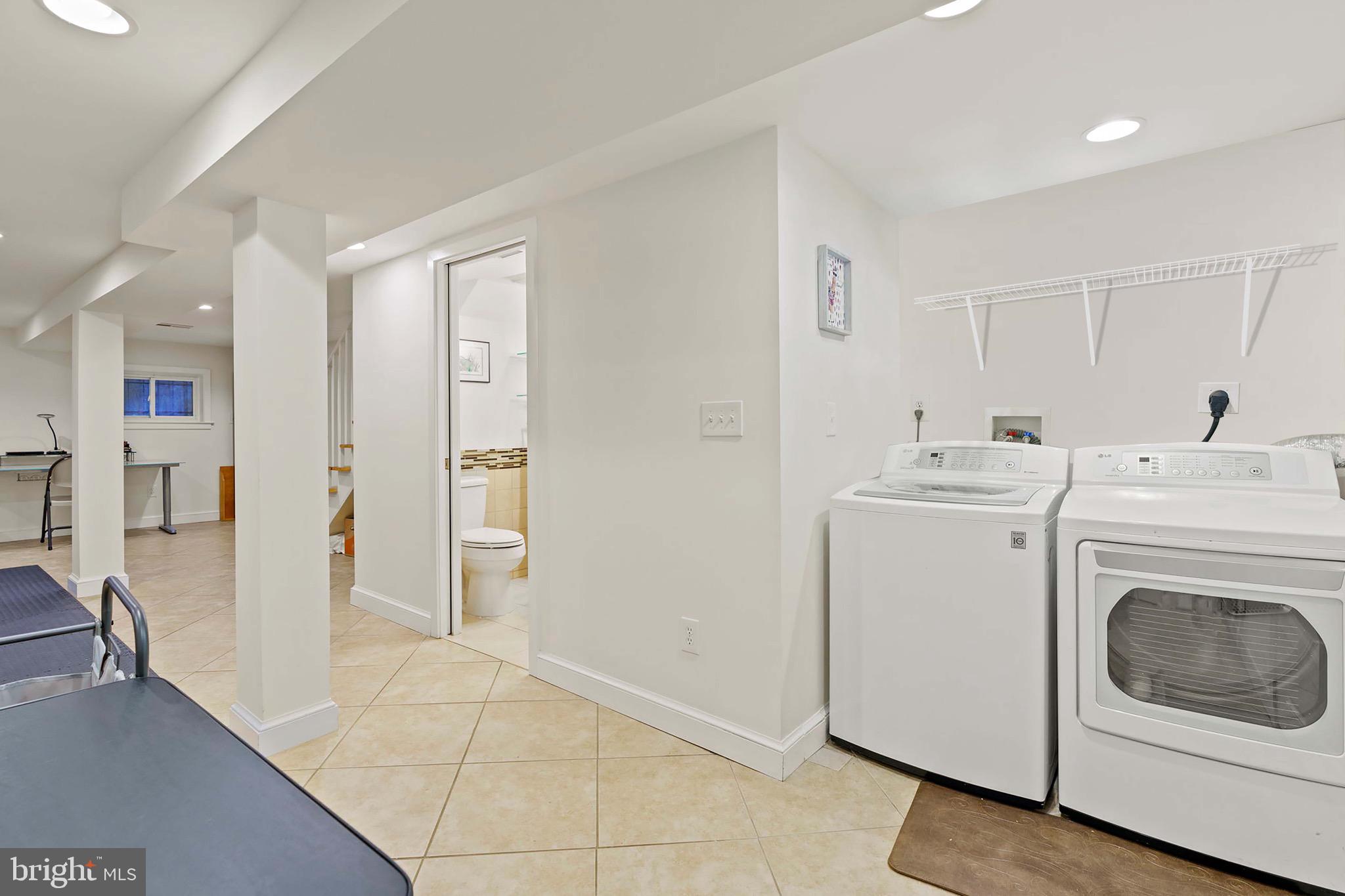 550 23rd Pl NE