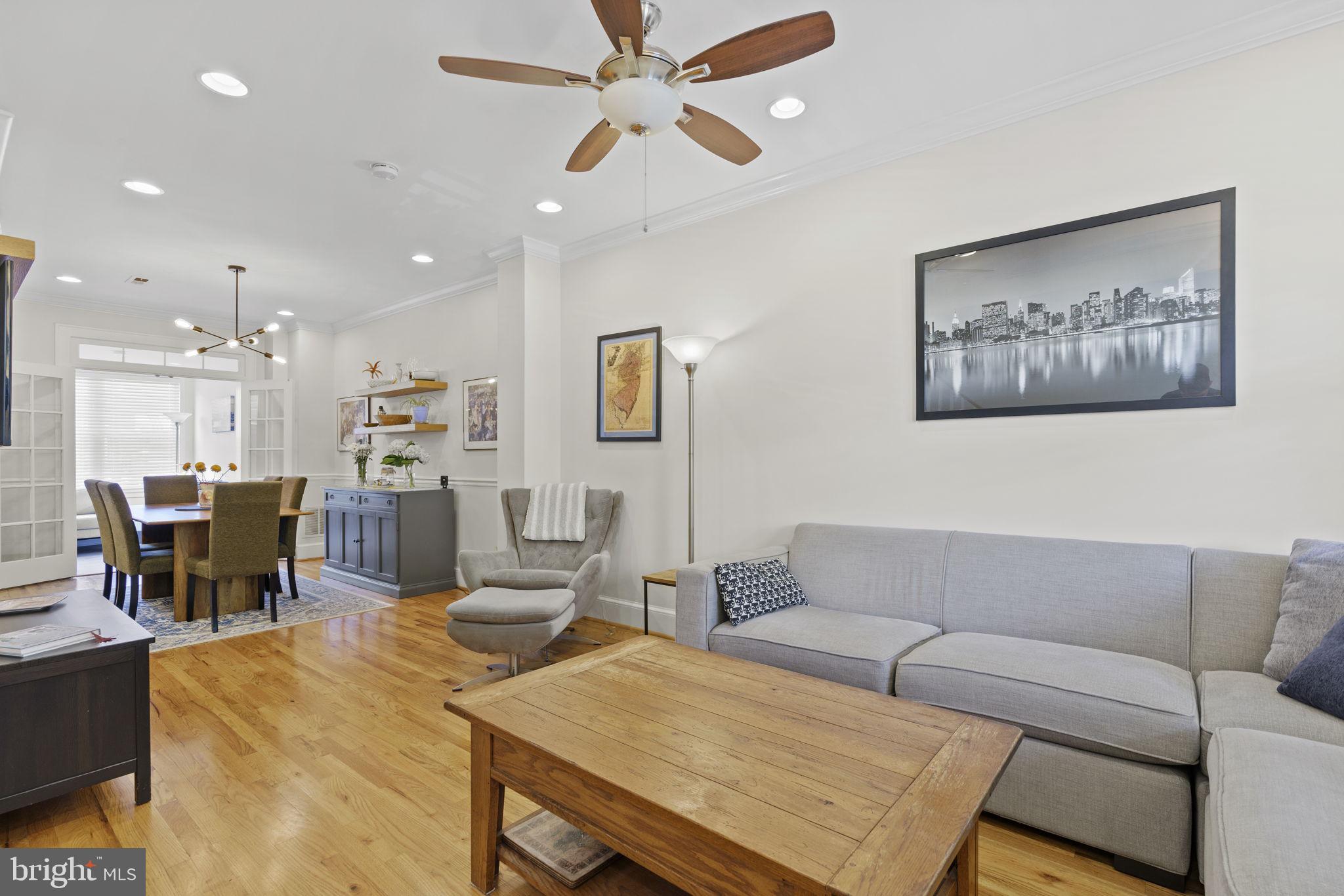 550 23rd Pl NE