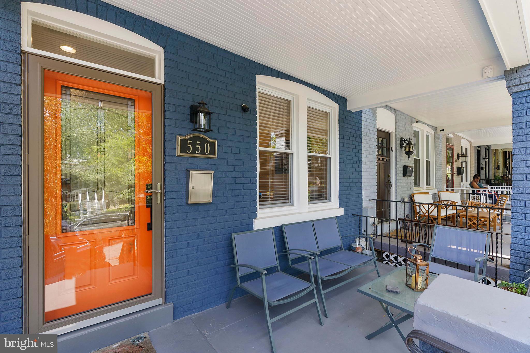 550 23rd Pl NE