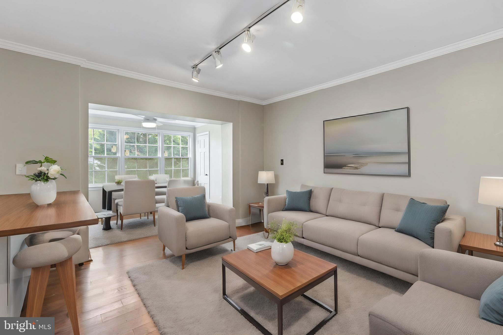 4866 MacArthur Blvd NW #1