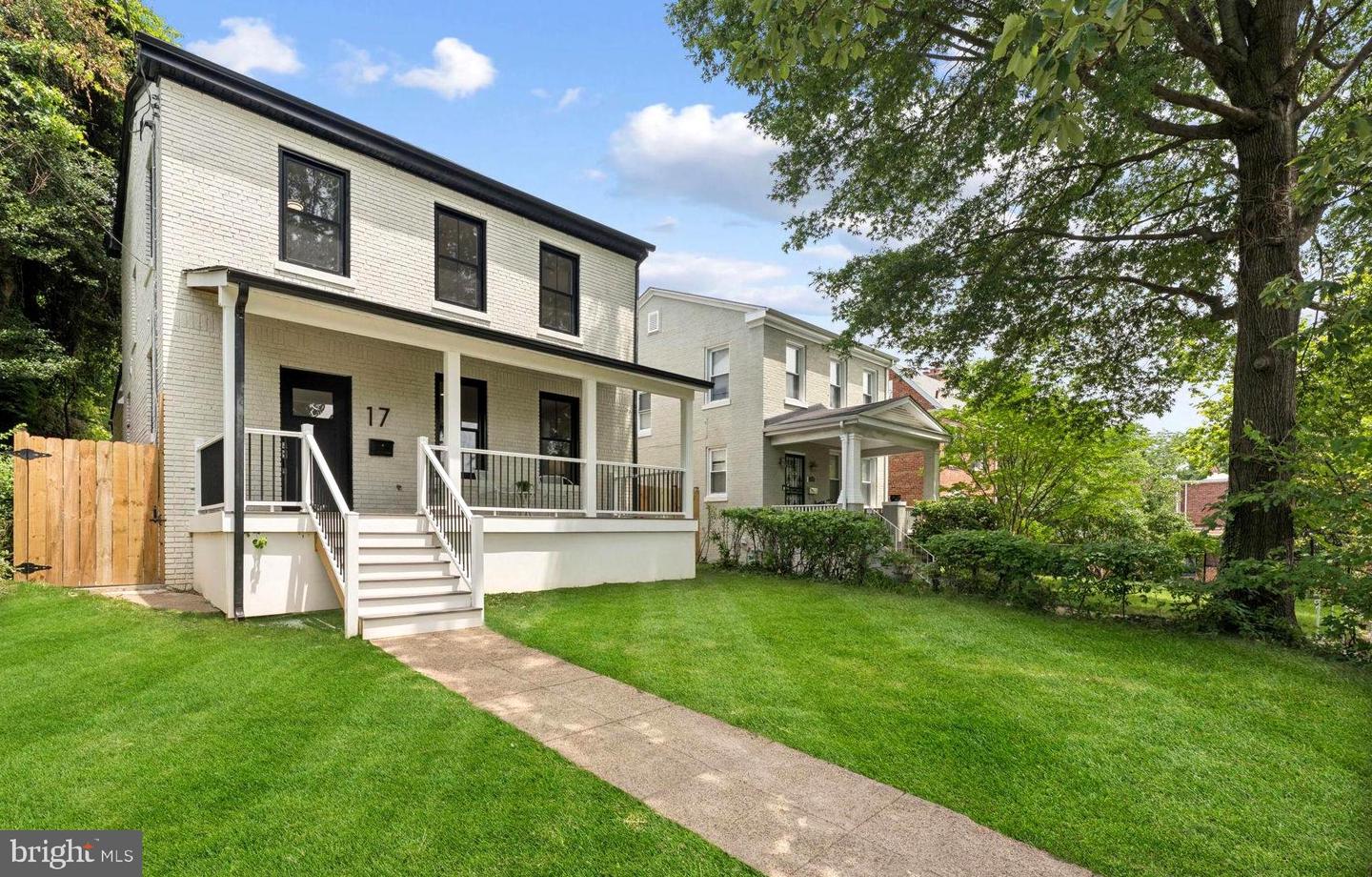 17 Longfellow St NW