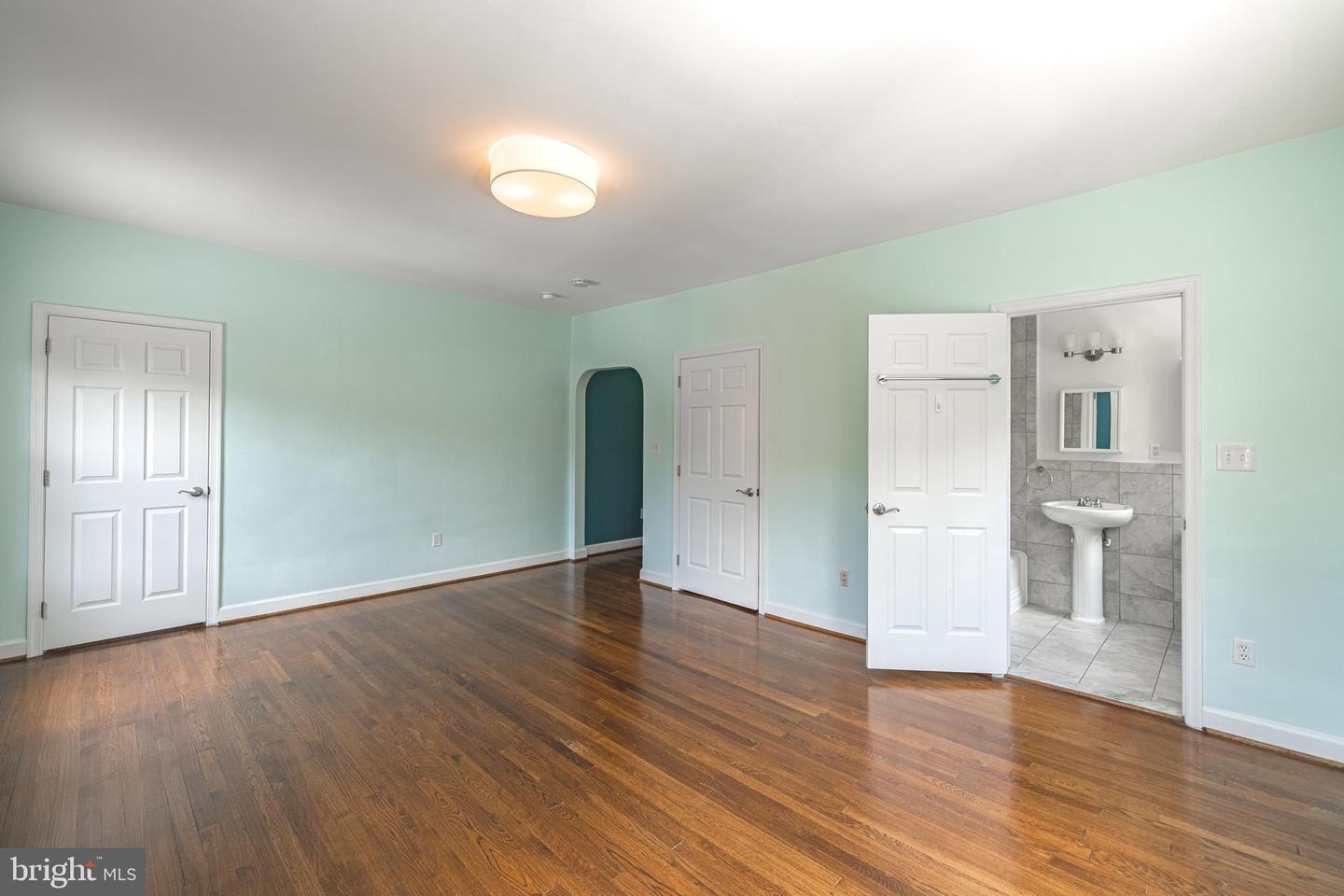 422 Butternut St NW #111