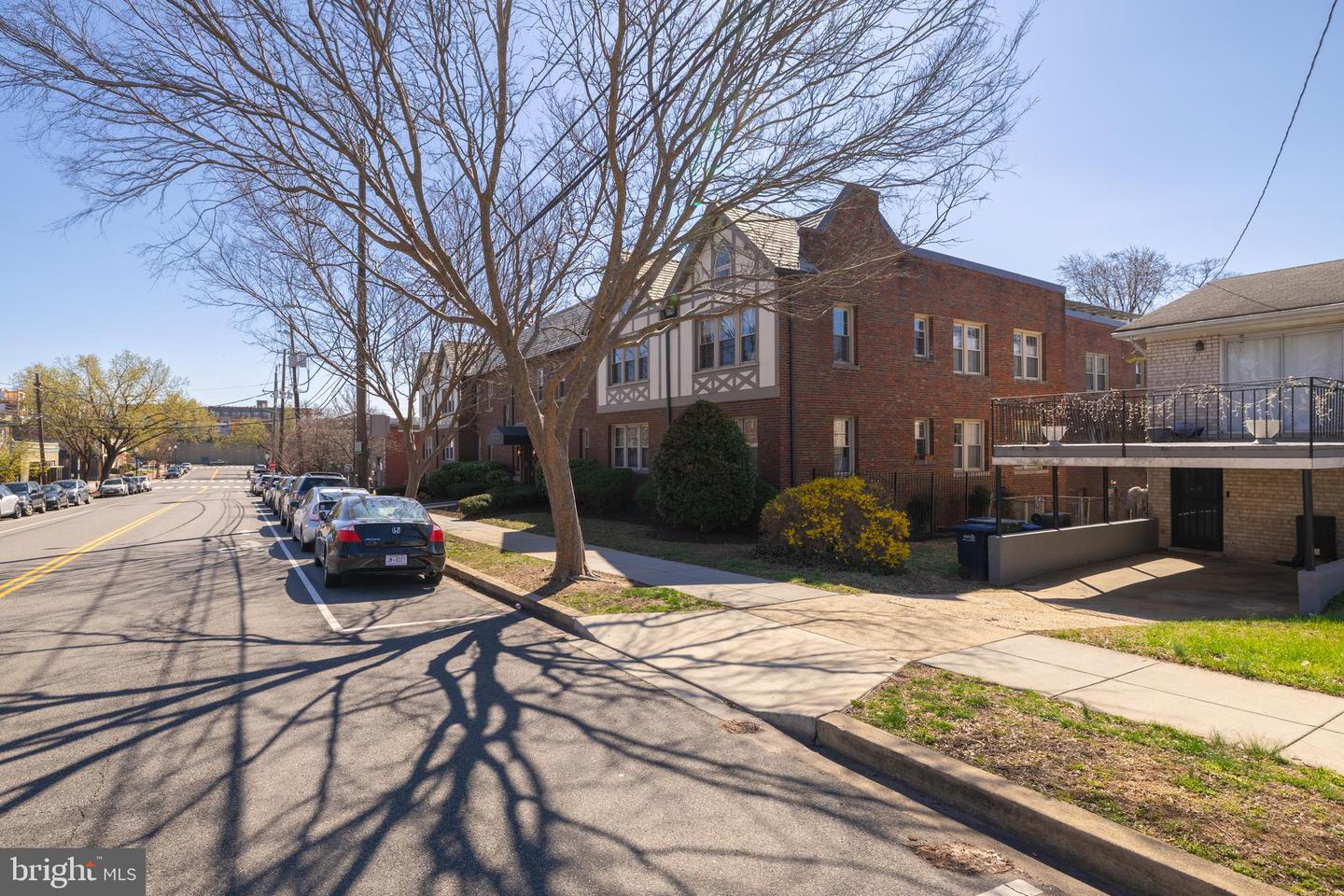 422 Butternut St NW #111