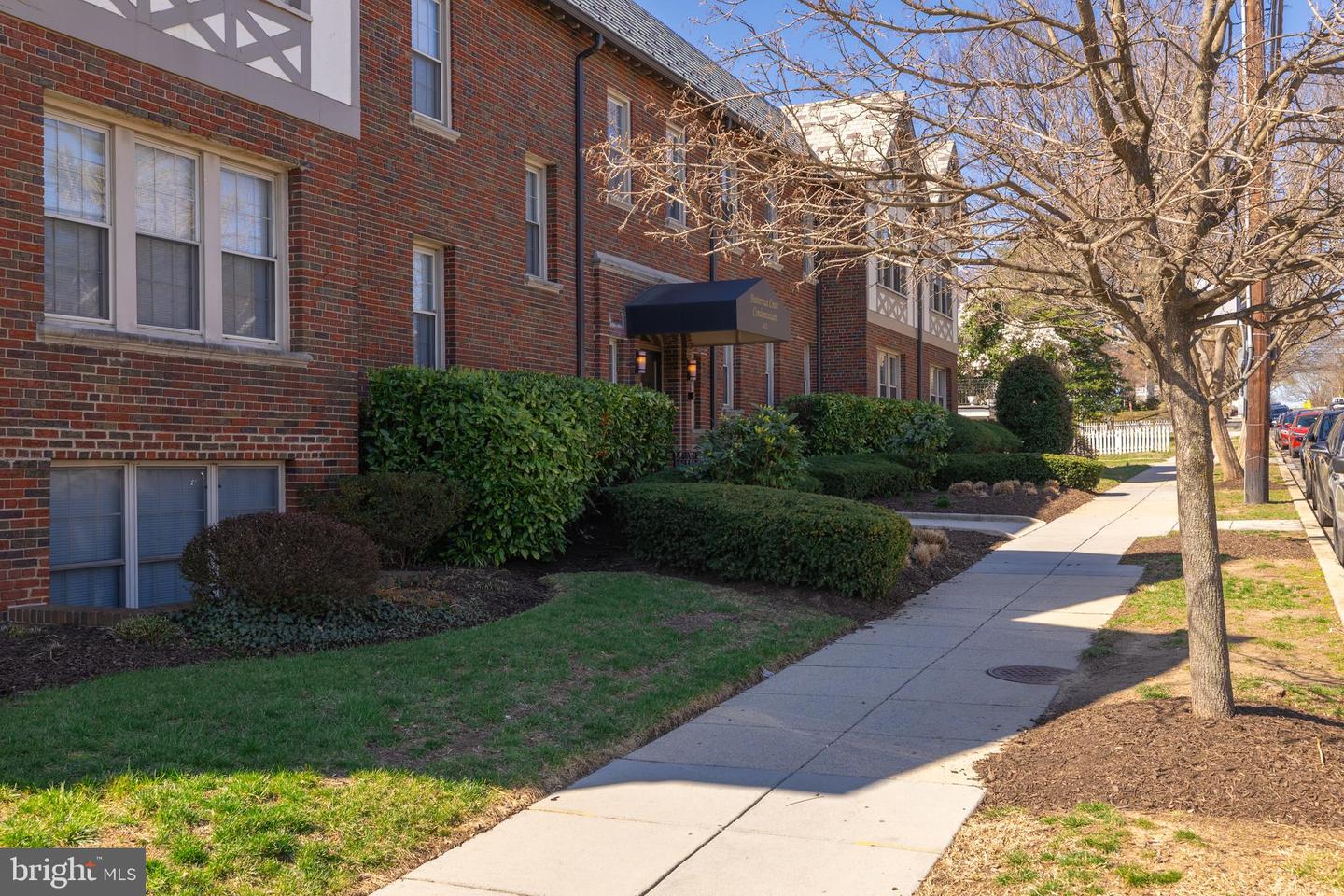 422 Butternut St NW #111