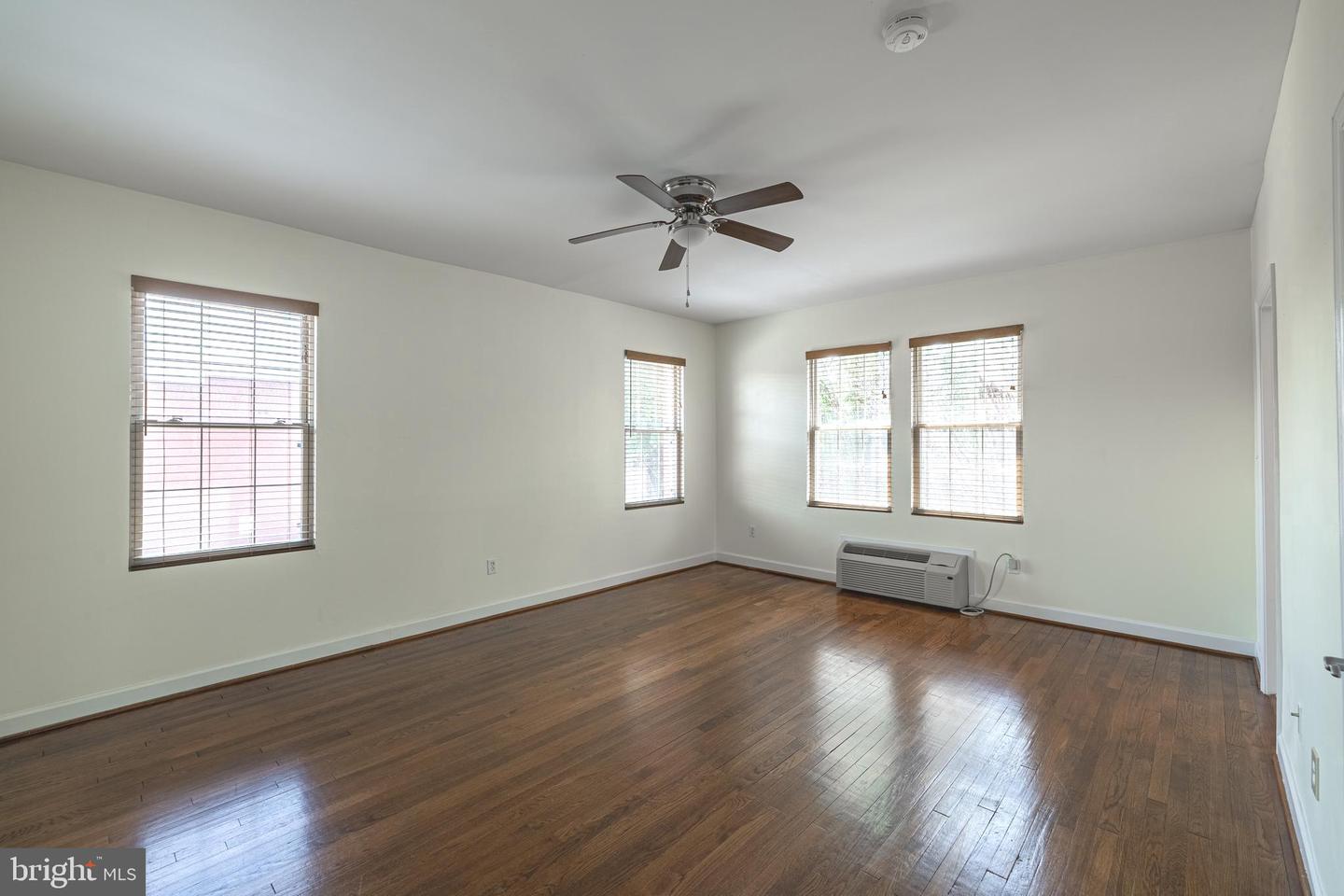 422 Butternut St NW #111