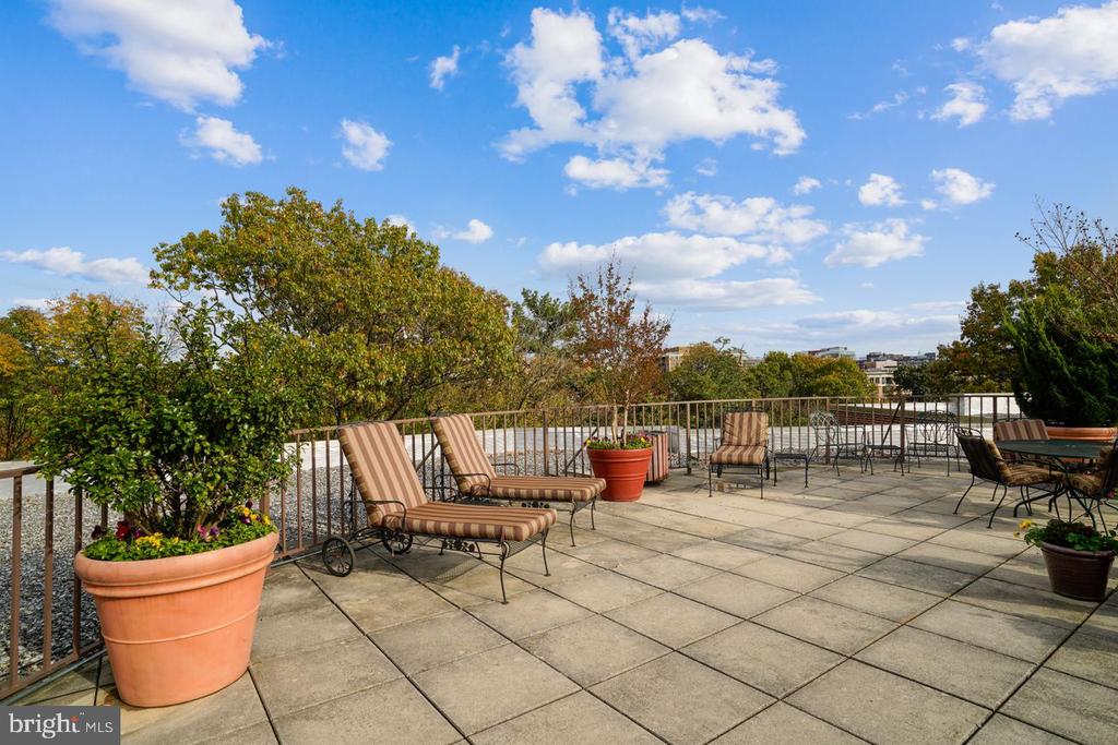 2500 Q STREET NW 117
