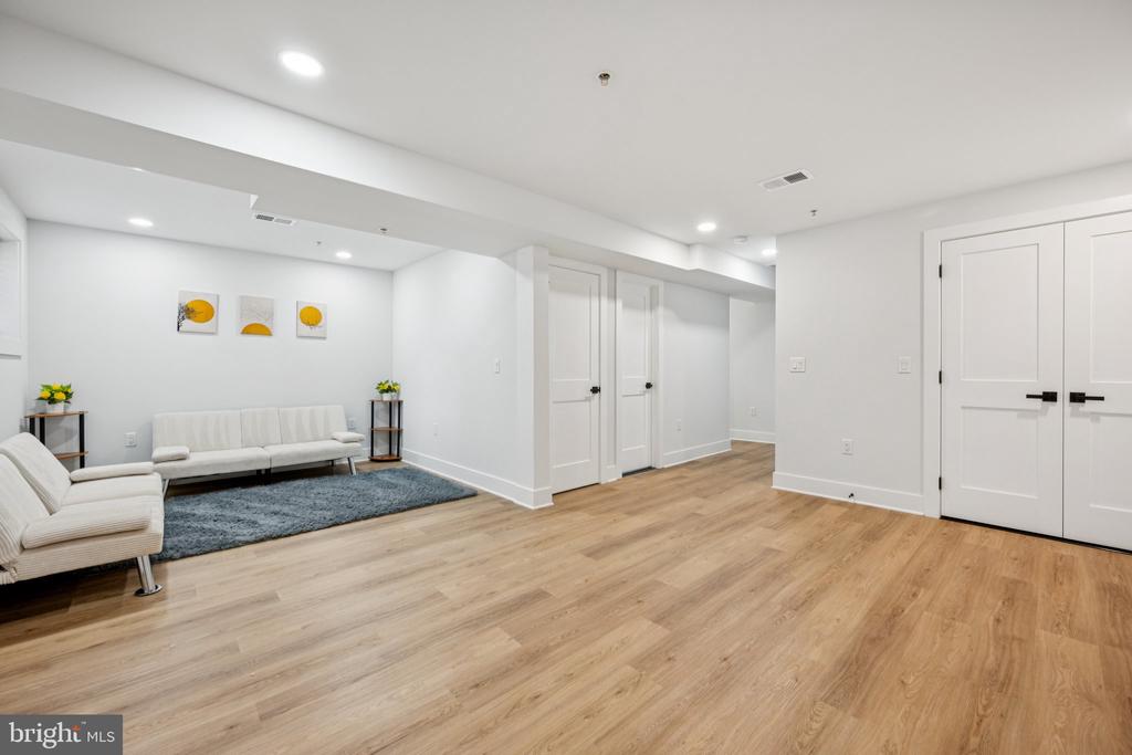 4928 ASTOR PLACE SE